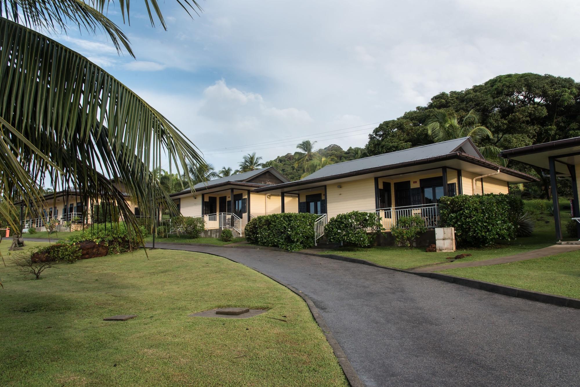 Vista Exterior Lodges Balourou