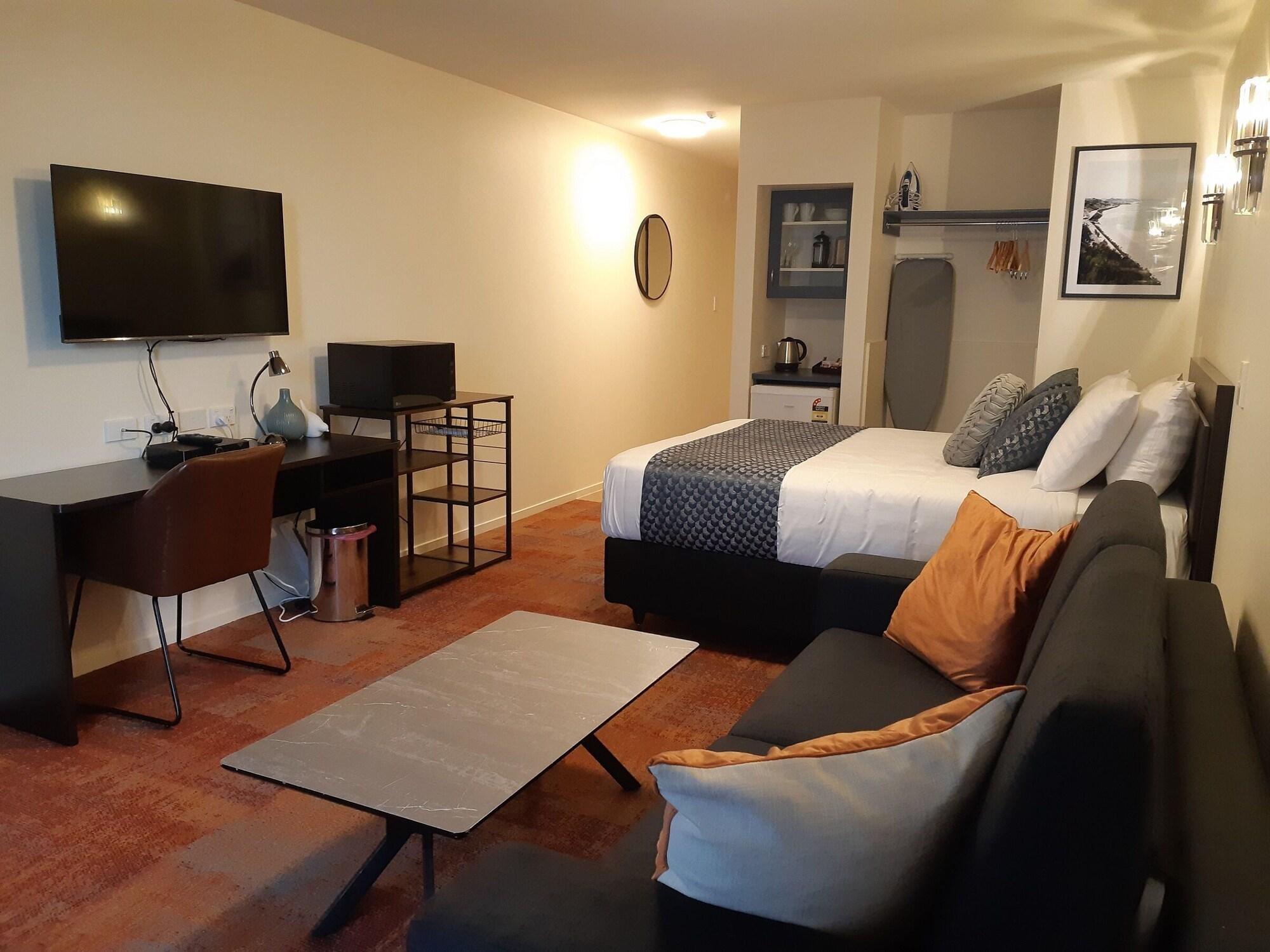 Varios City of Sails Motel