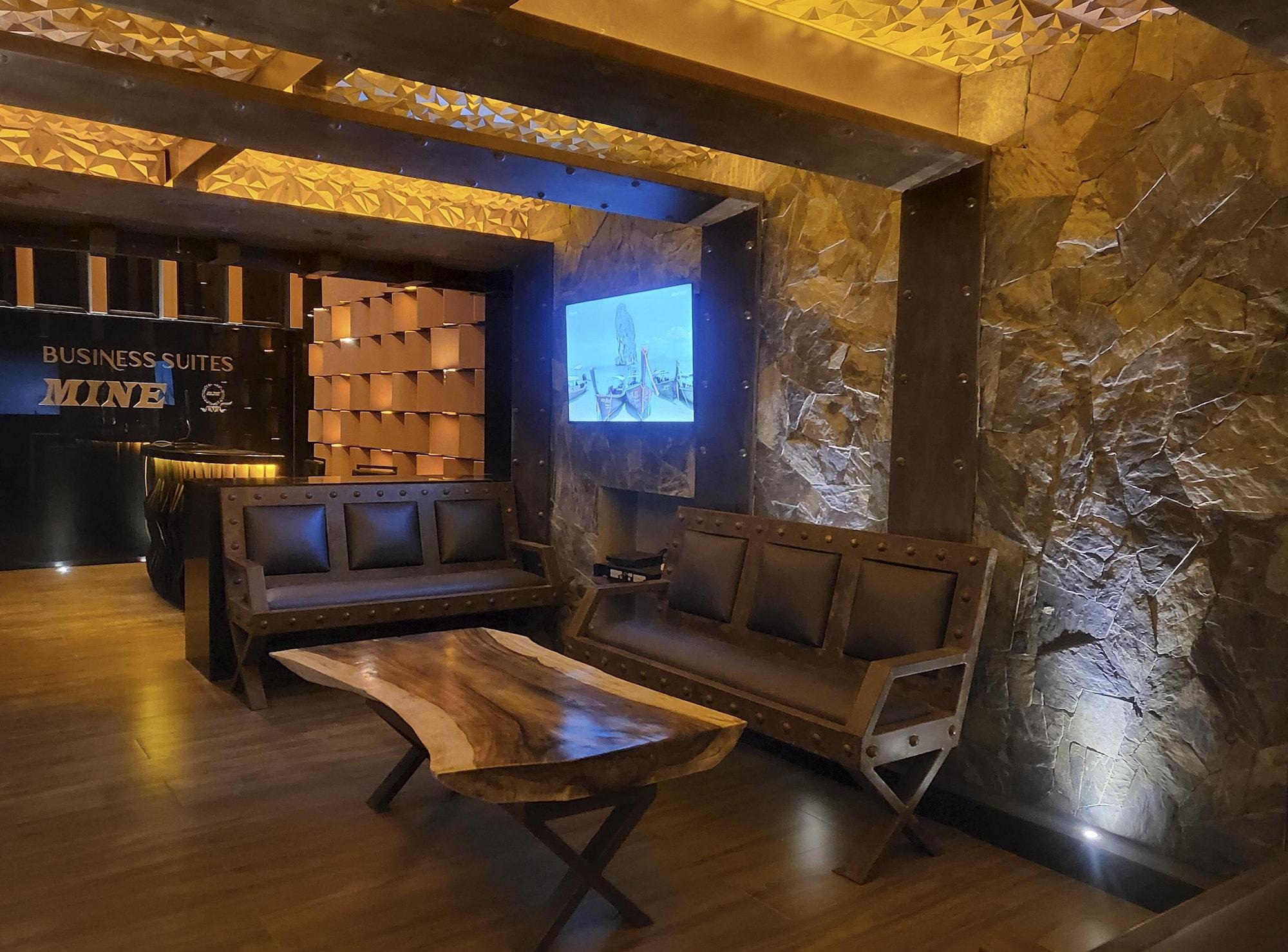 Vista Lobby Suites Mine