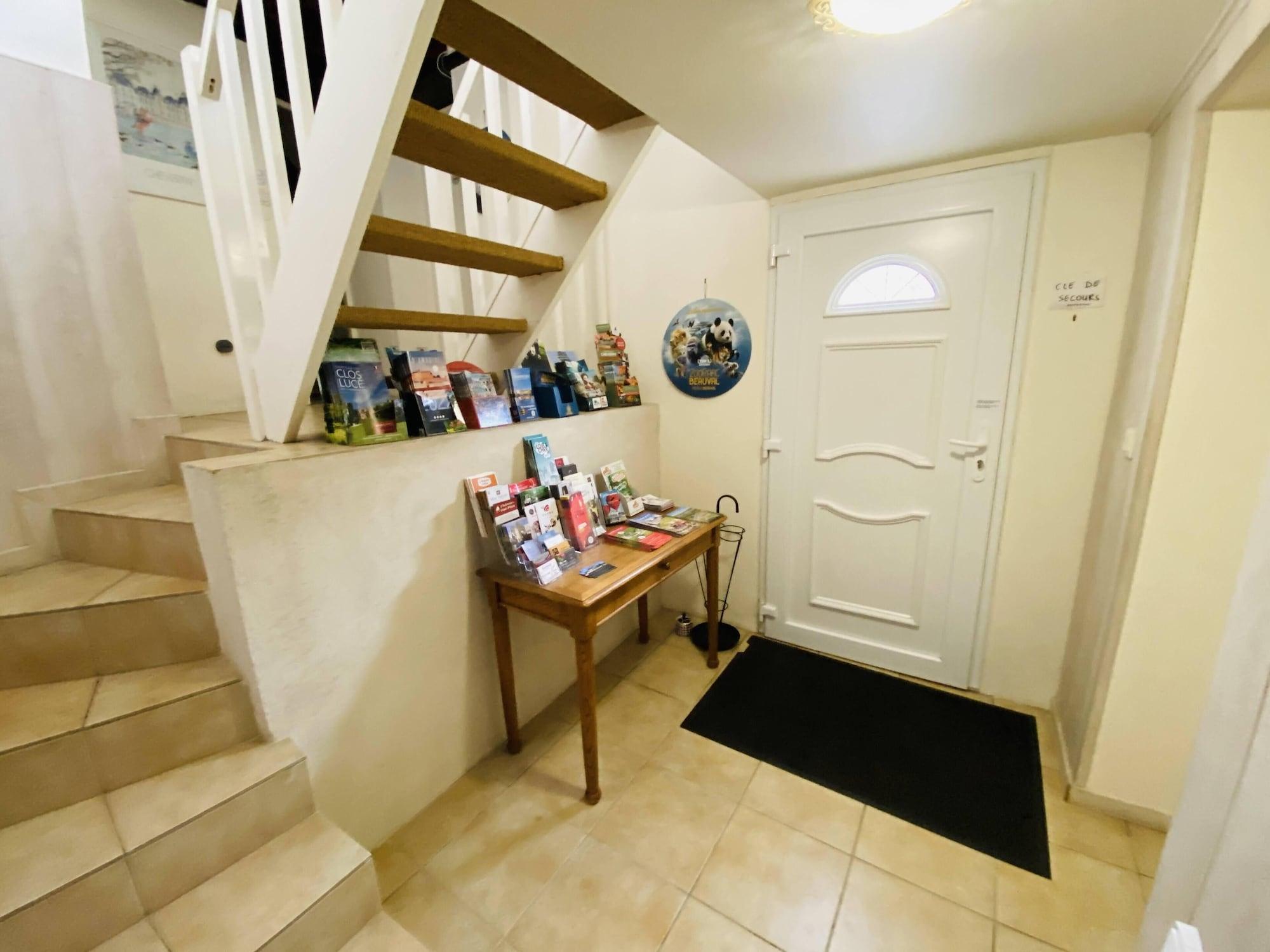 Vista Lobby Les Mariniers