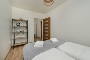 Renta temporal - Charming Trzebnicka Apartment by Renters