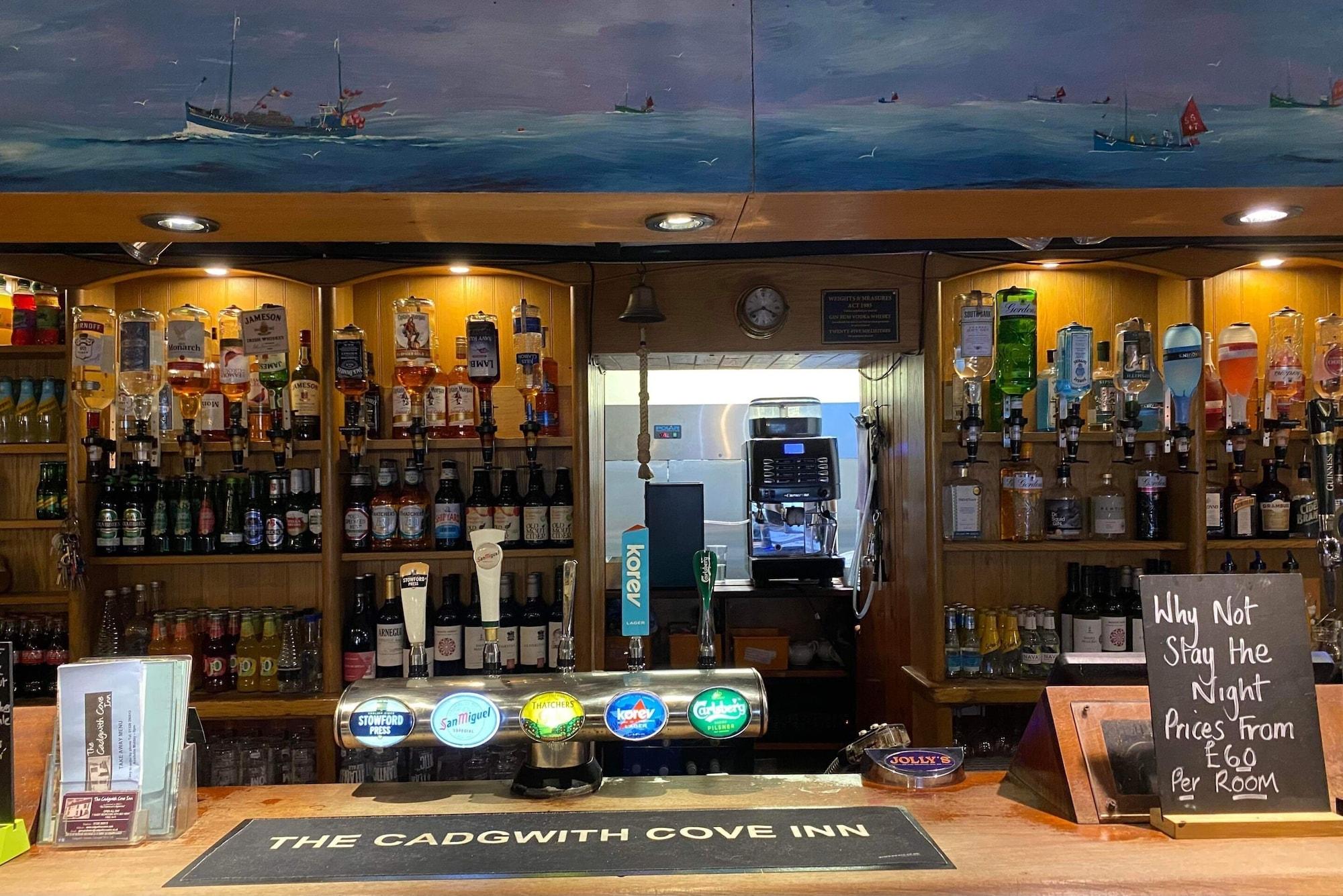 Bar/Salón Cadgwith Cove Inn