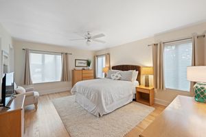 Alquiler Vacacional - Beachfront Home-Fully Furnished.  PRIVATE Beach Rights on L.I. Sound.