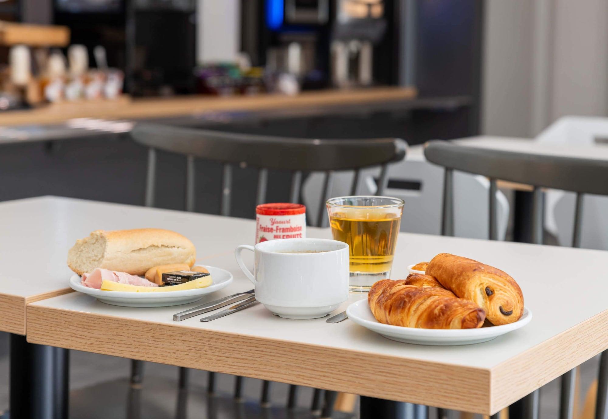 Restaurant B&B HOTEL Lyon Caluire Cité Internationale
