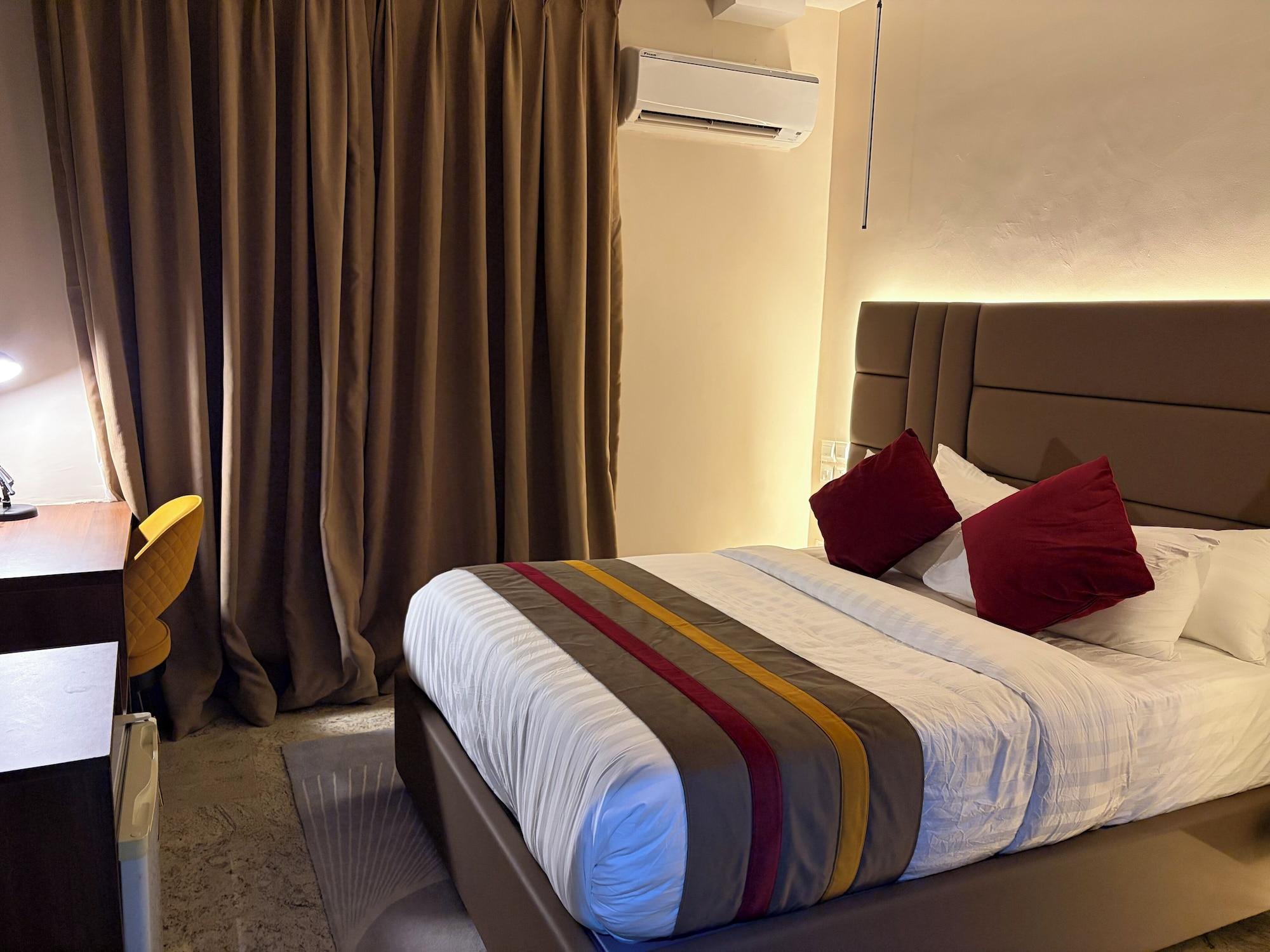 Habitación Raynez Resort