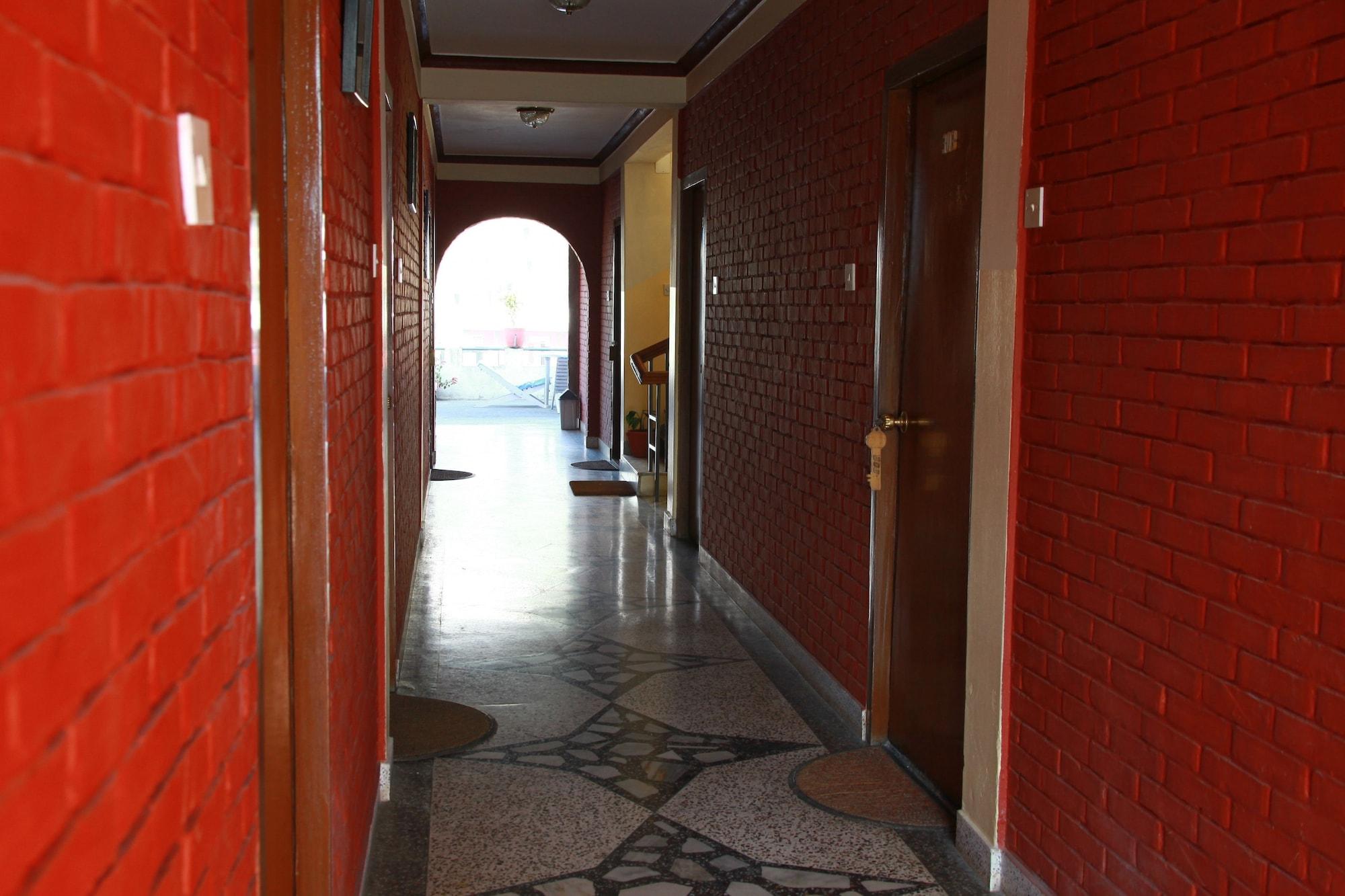 Varios Fairmount Hotel