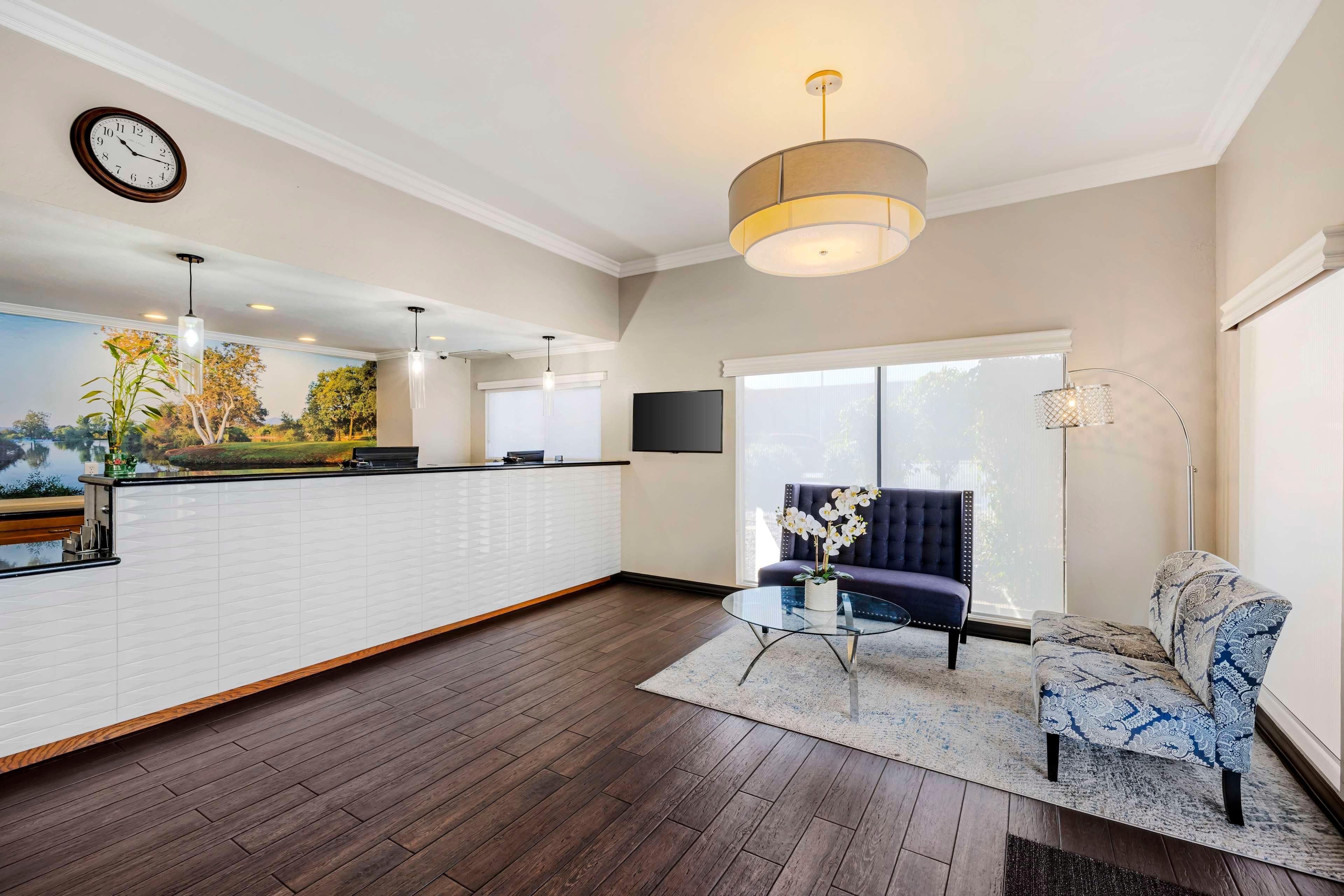 Vista Lobby Best Western Santee Lodge