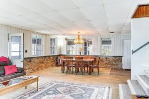 Alquiler Vacacional - Cozy Home w/ Yard: Steps to Mississippi River