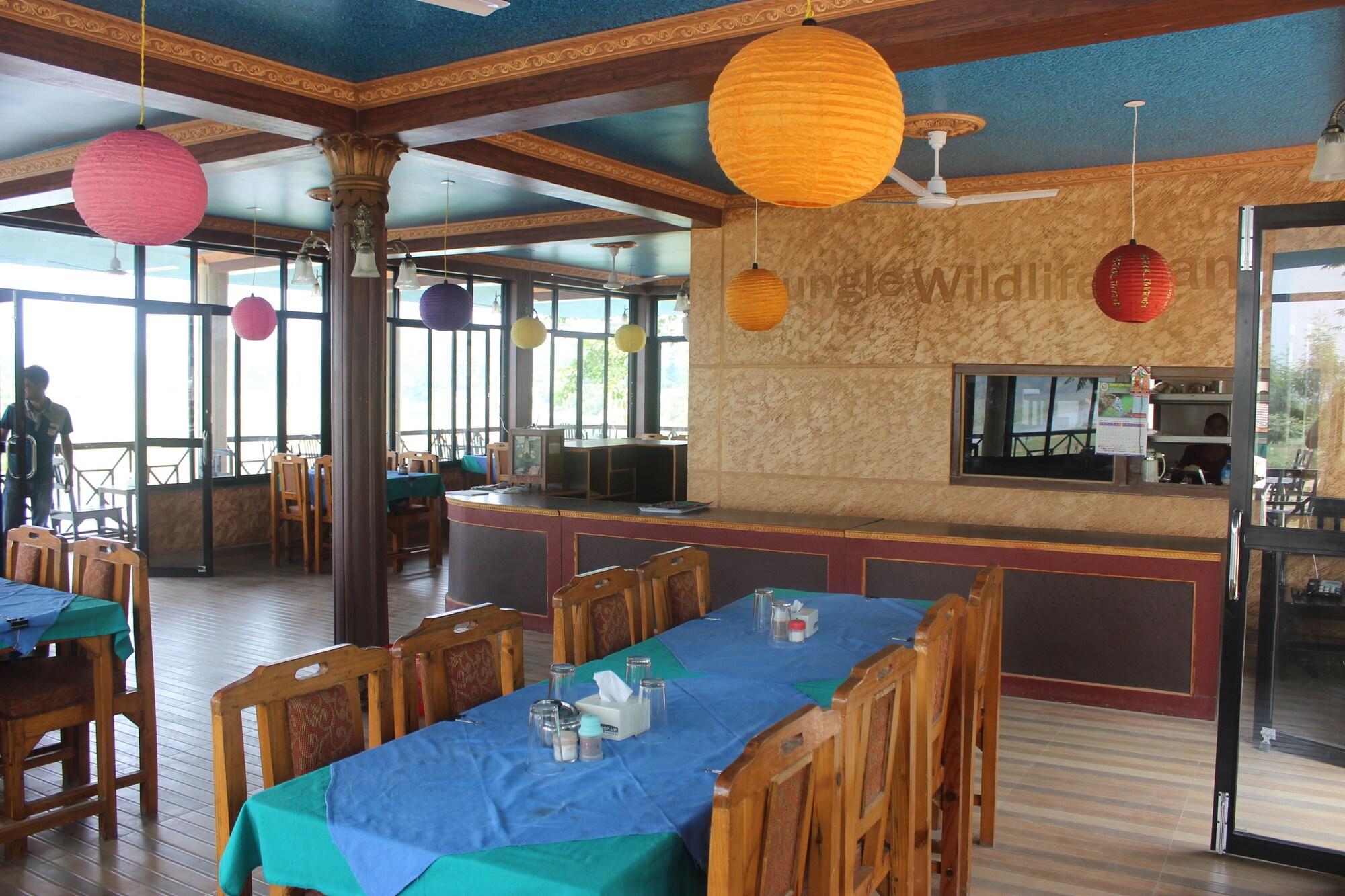 Restaurant Jungle Wildlife Camp