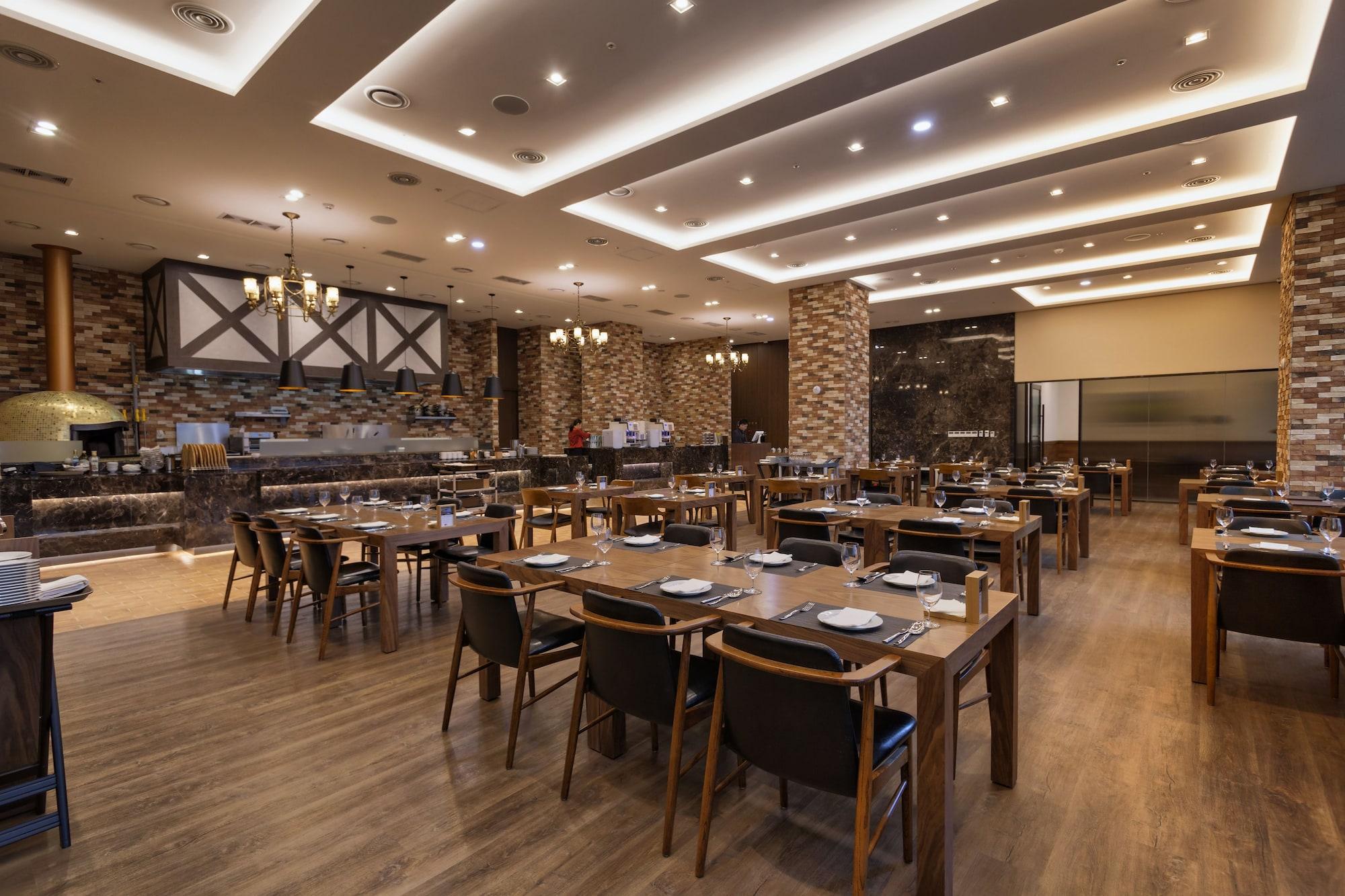 Restaurant ENA Suite Hotel Namdaemun