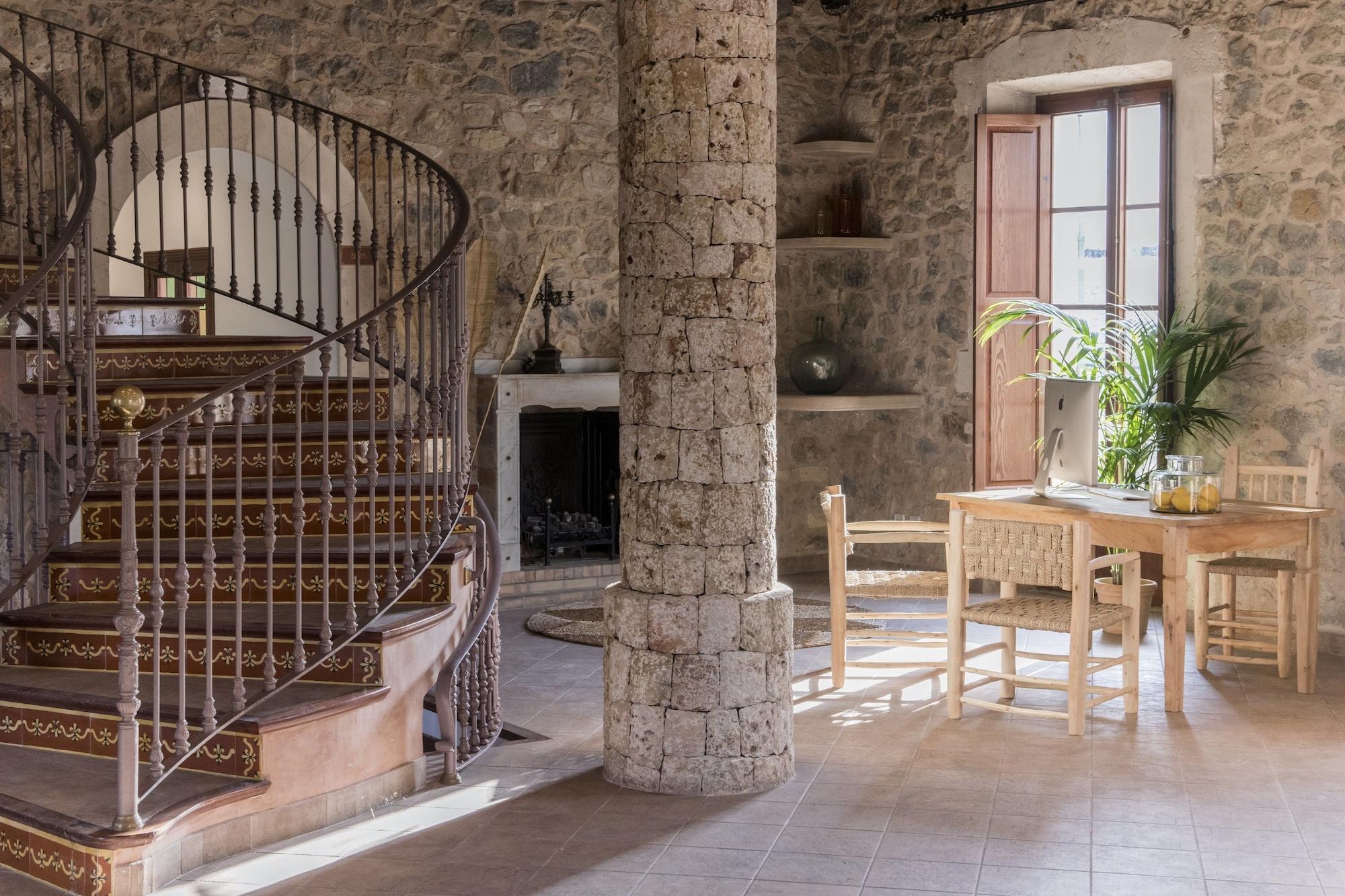 Vista Lobby Curolla Petit Hotel