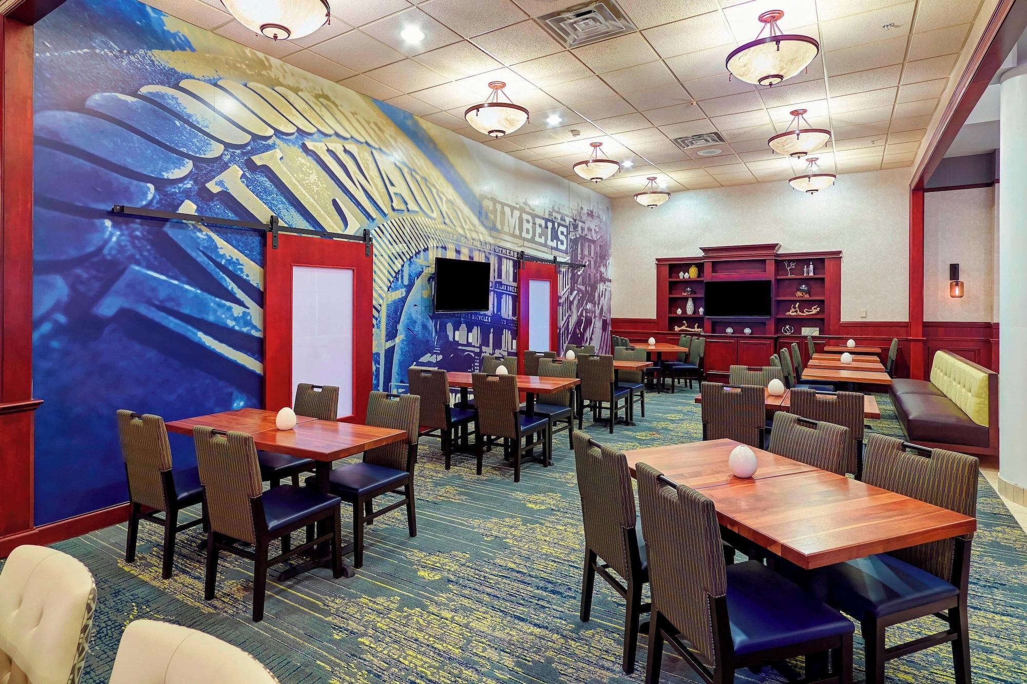 Restaurant Residence Inn Milwaukee Downtown by Marriott