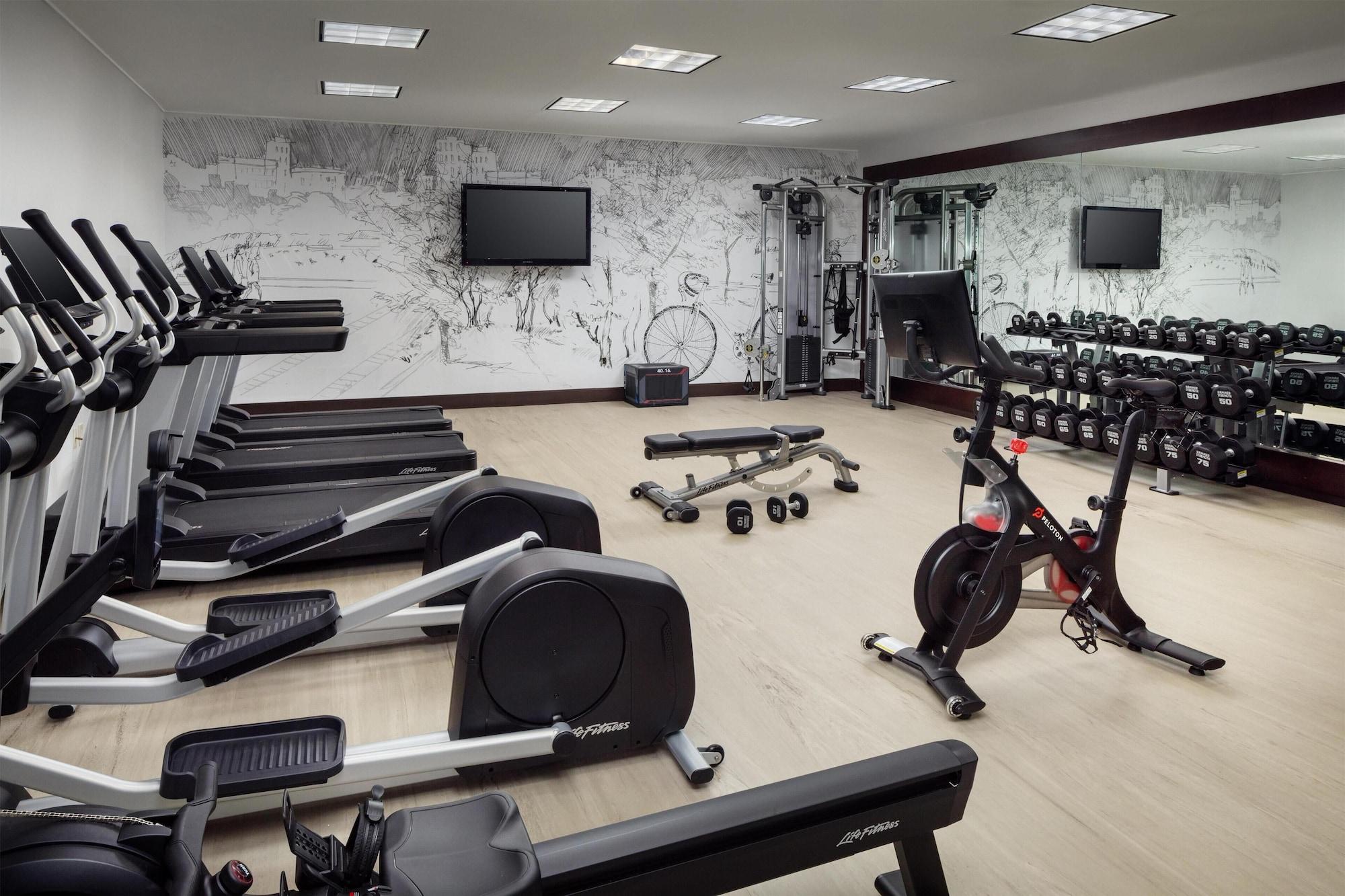 Gimnasio Hilton Albany