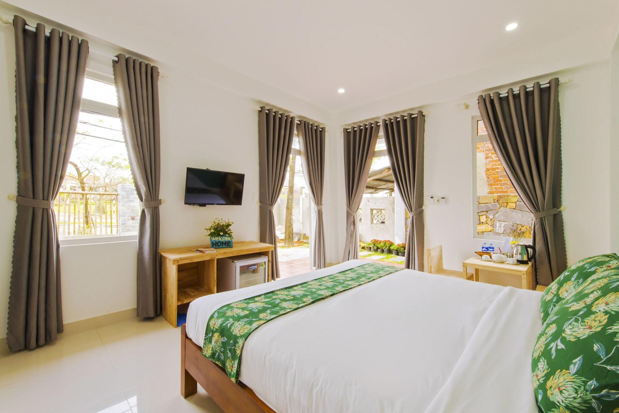 Varios Co Bon Beachside