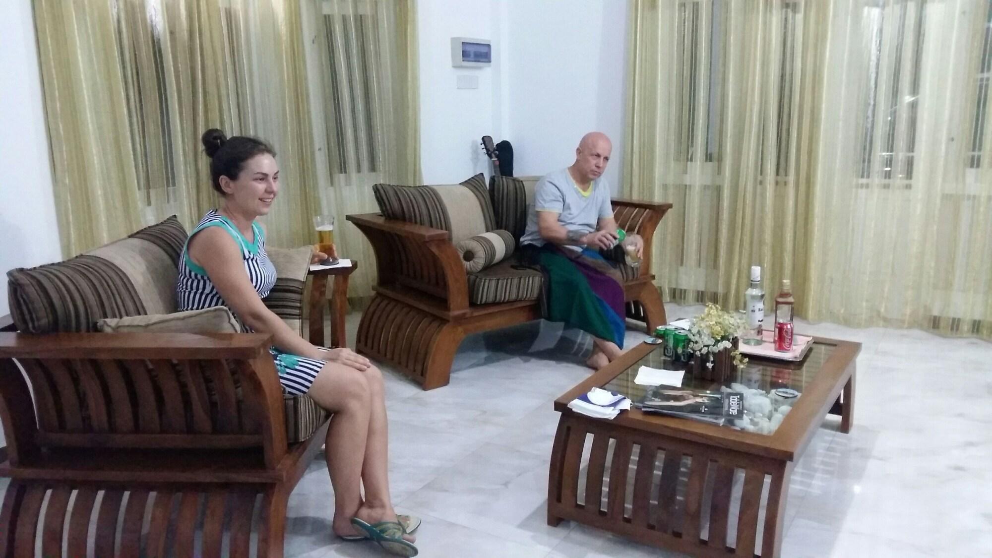 Vista Lobby White House