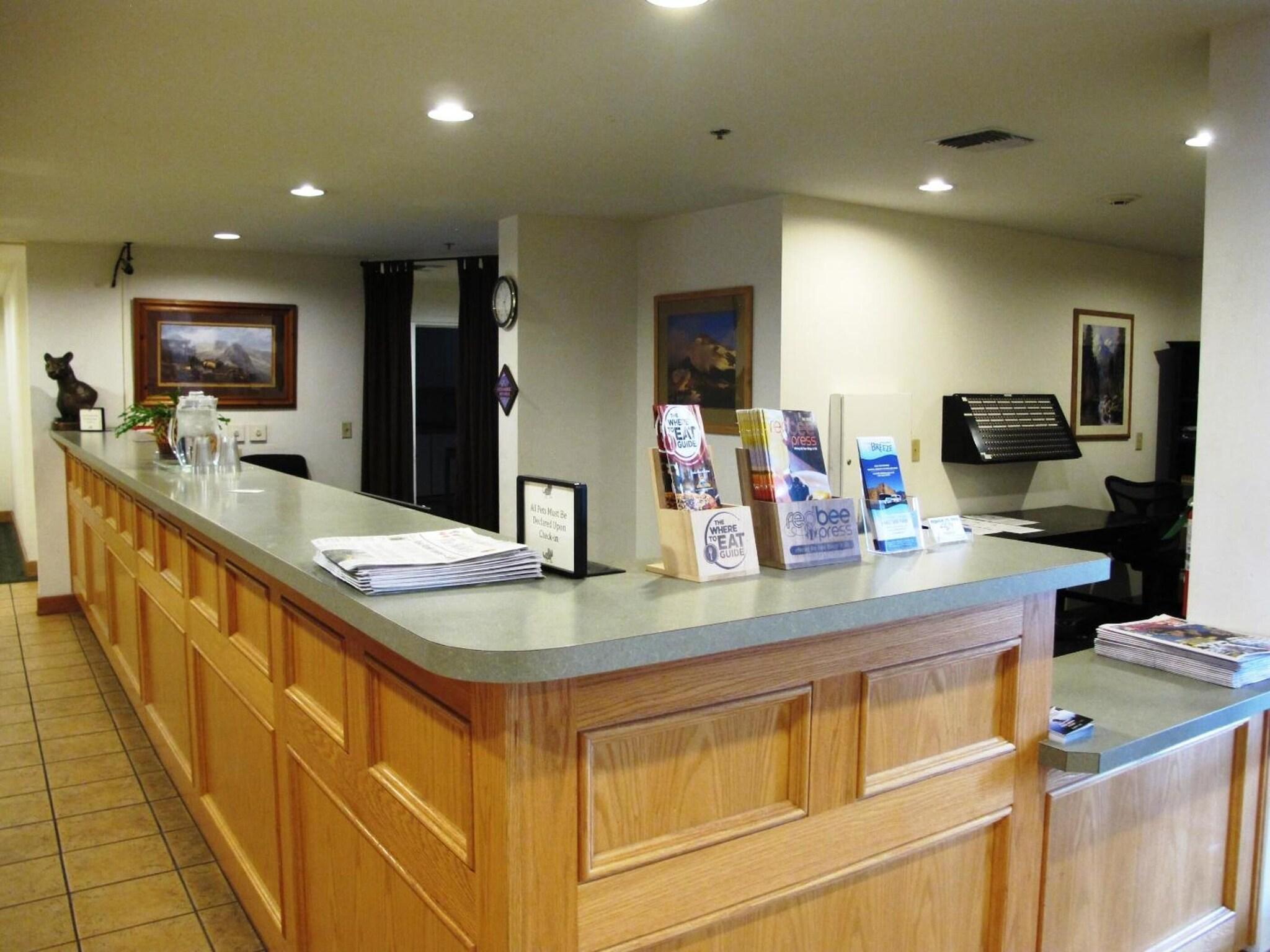 Vista Lobby Sugarloaf Mt Motel