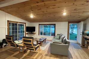 Alquiler Vacacional - Waterfront home with Star Wars themed bunk room on all sports lake.