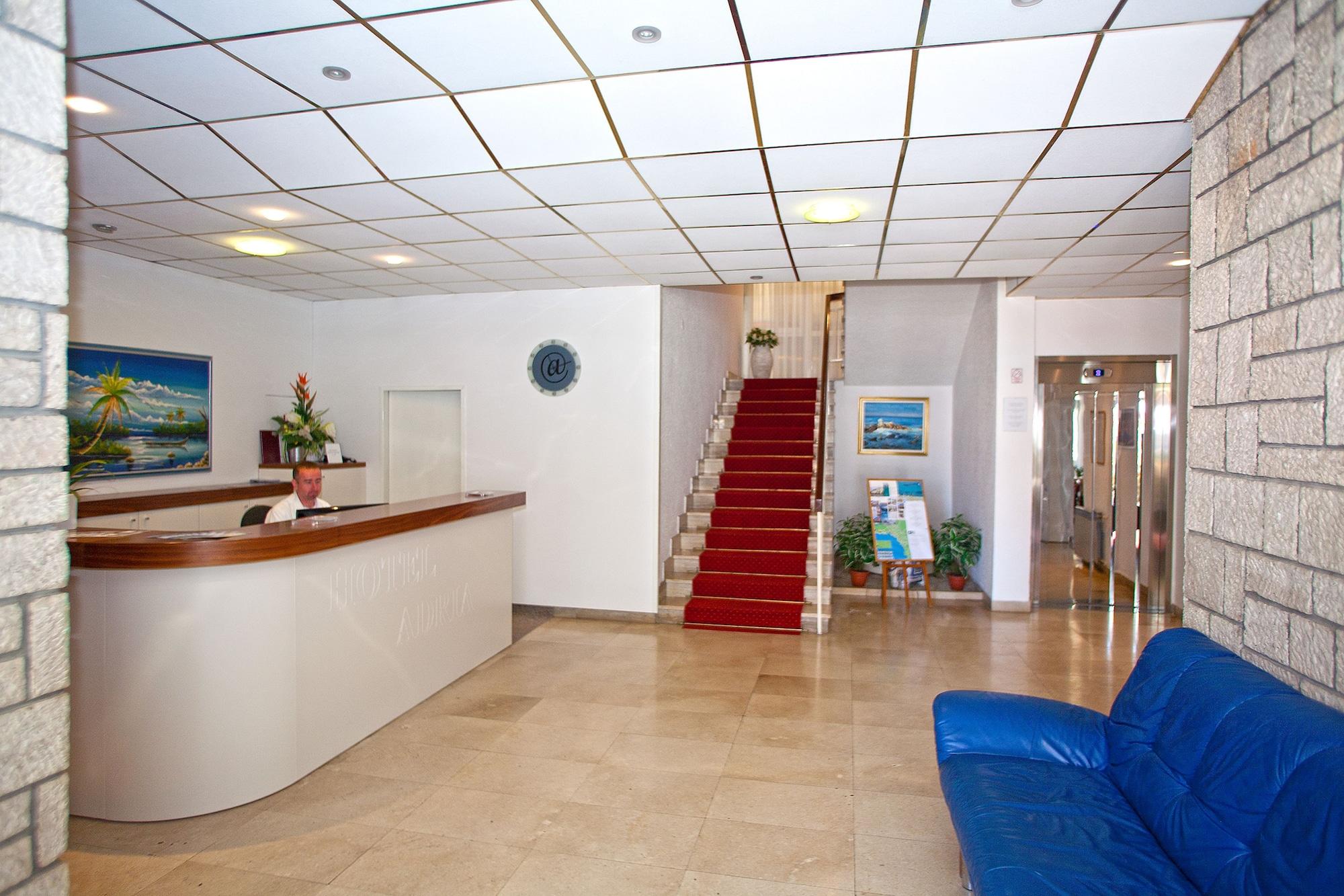 Vista Lobby Hotel Adria