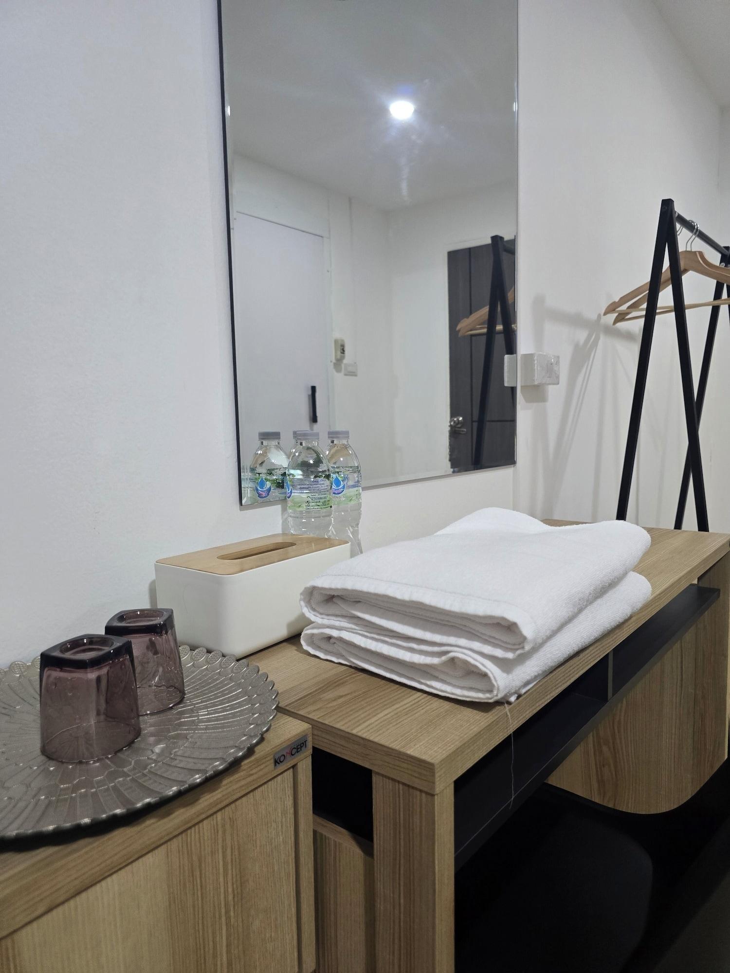 Set de Habitación RATANASIRI HOTEL
