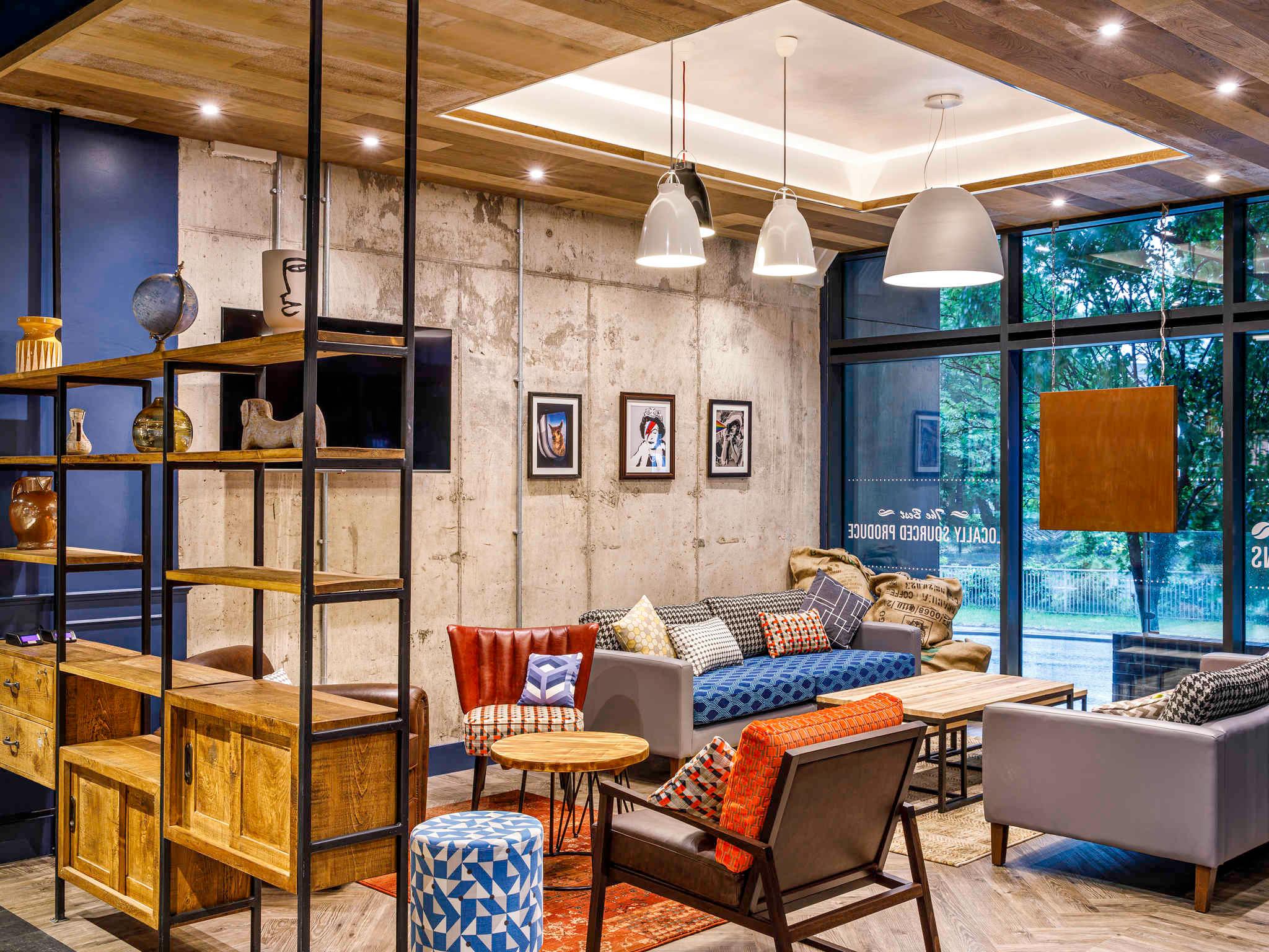 Vista Lobby ibis Budget Sheffield Centre St Marys Gate