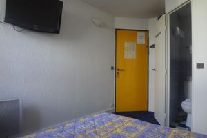 Alojamiento - Rev'Hotel Coignières