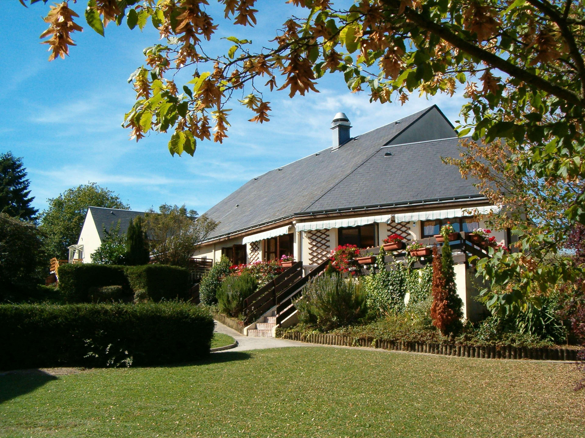 Vista Exterior Campanile Saumur