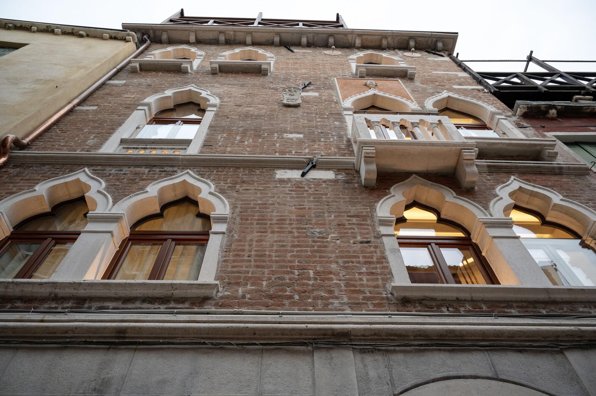 Vista Exterior Hotel Palazzina Sardi