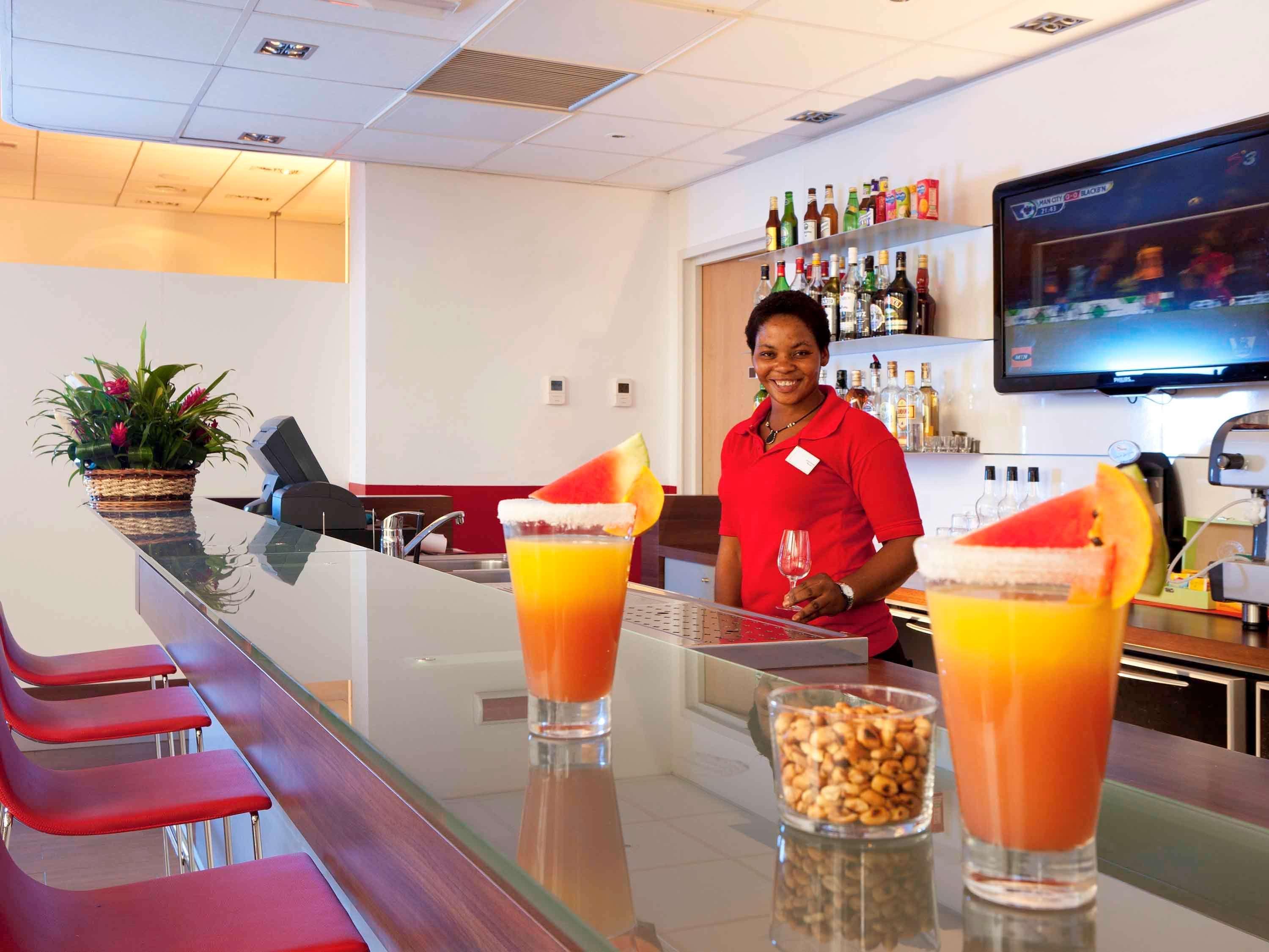 Bar/Salón ibis Malabo