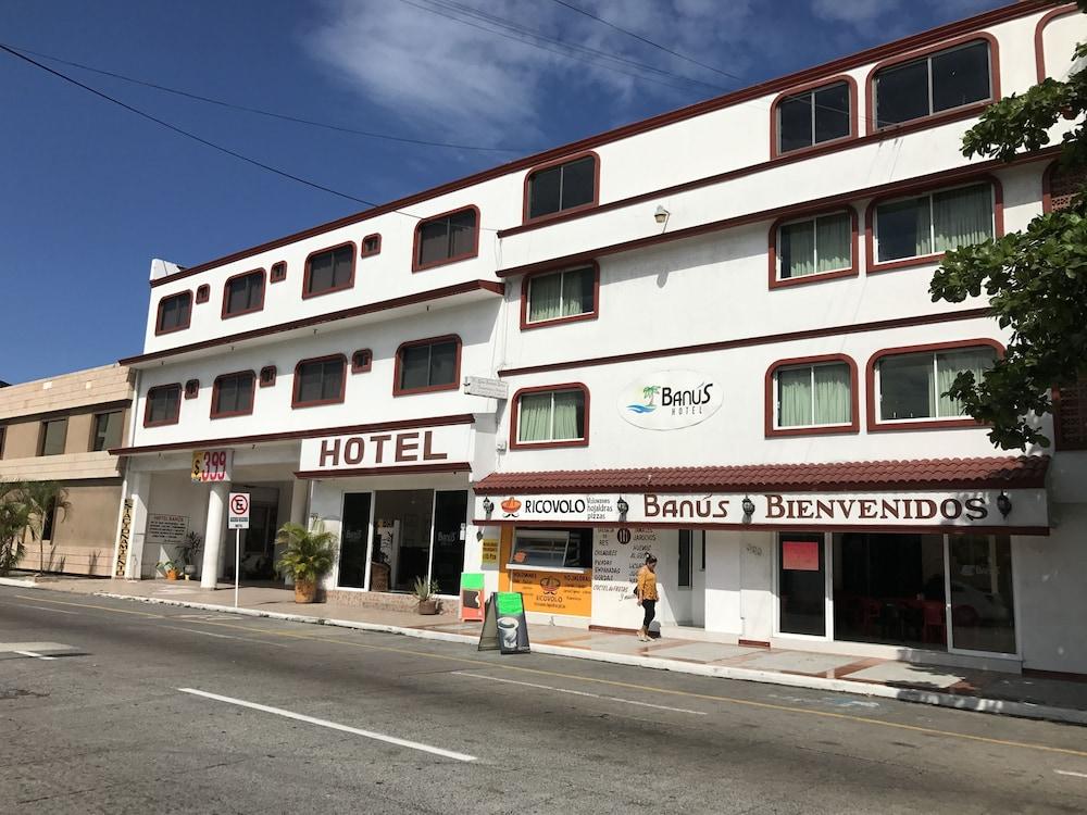 Vista Exterior Hotel Banus