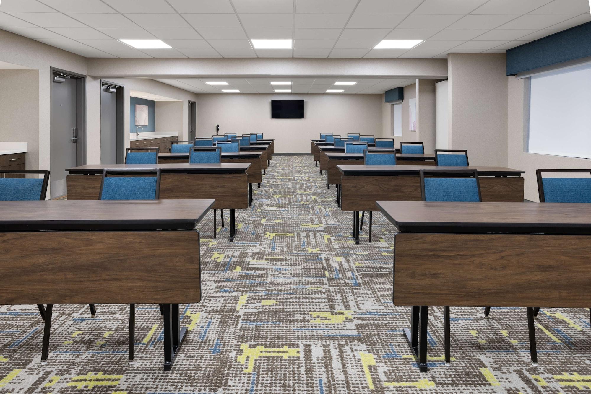 Sala de Reuniones Hampton Inn Cleveland Airport - Tiedeman Road