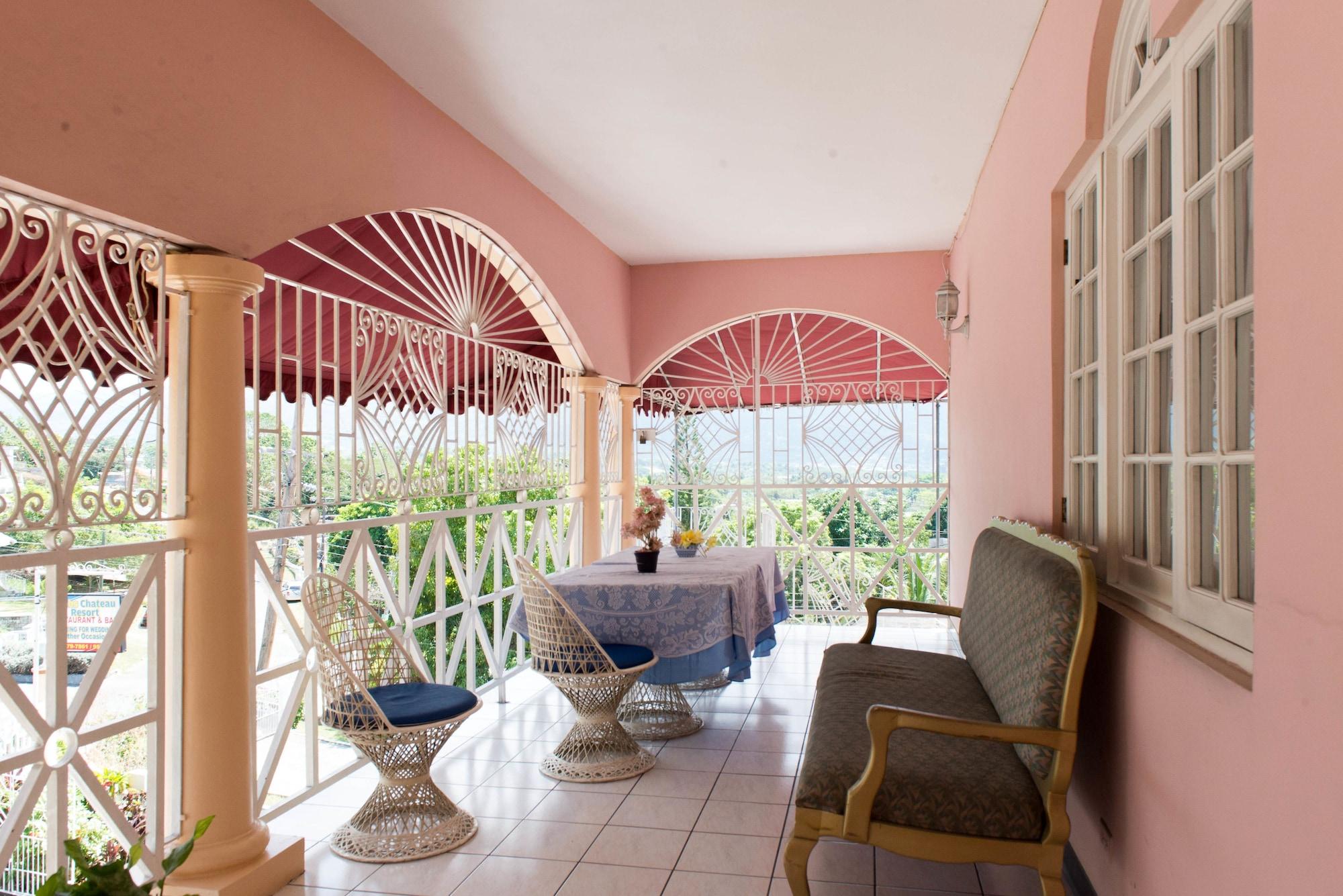 Vista Exterior Gibb's Chateau