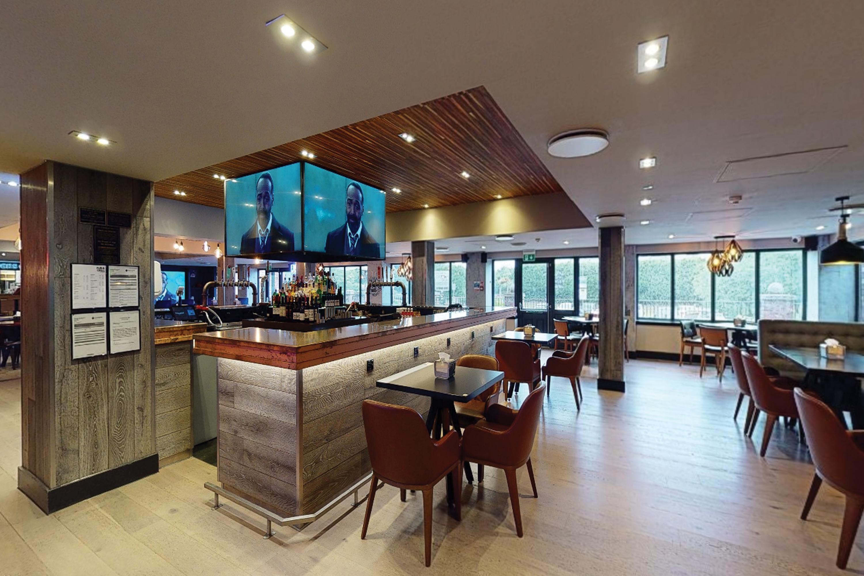 Restaurant Village Hotel Wirral
