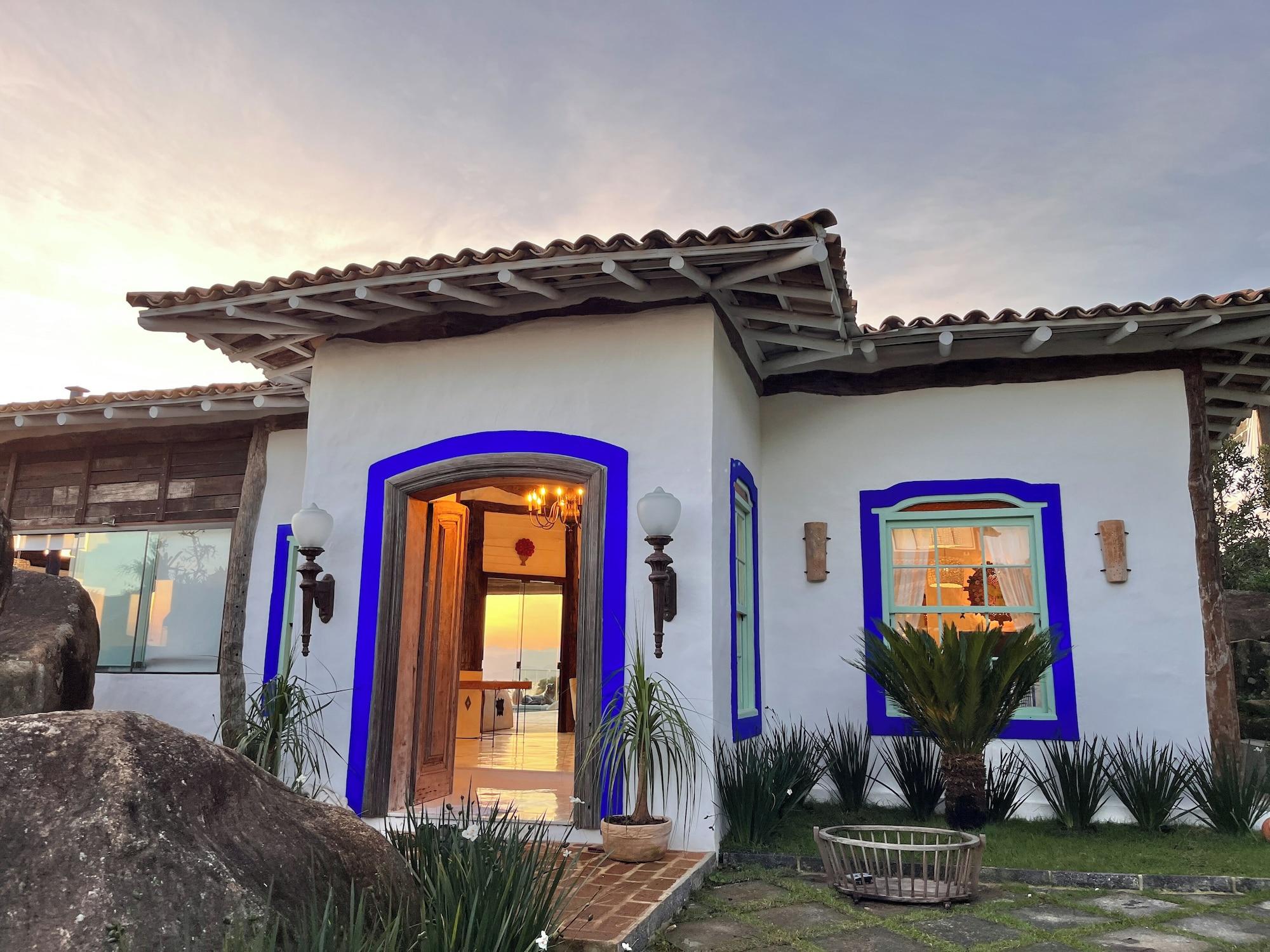 Vista Exterior Blow Show Casa III Guest House