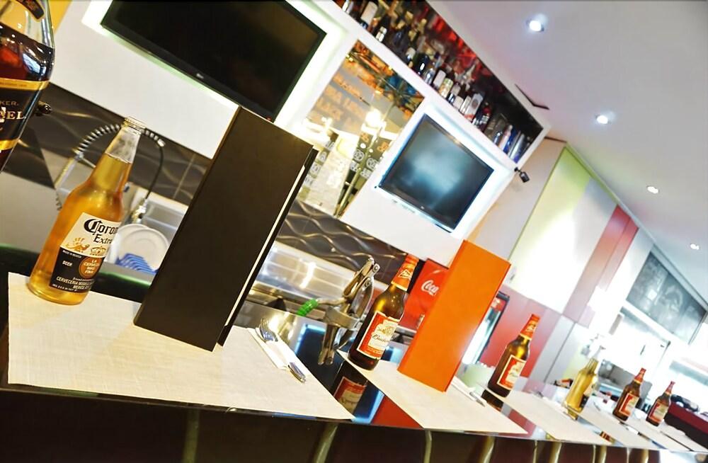 Bar/Salón Gran Mundo Hotel