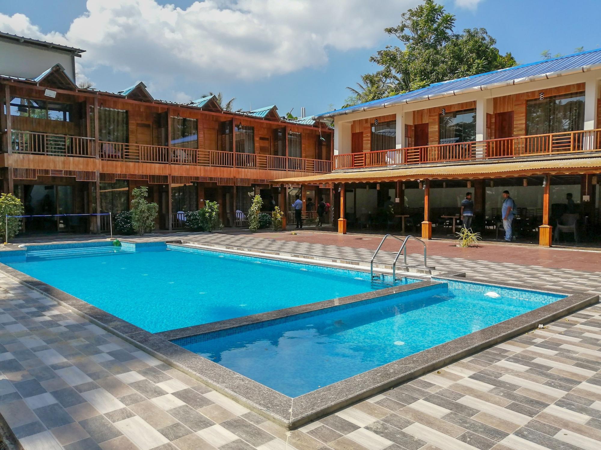 Varios Holiday N Holiday Beach Resort