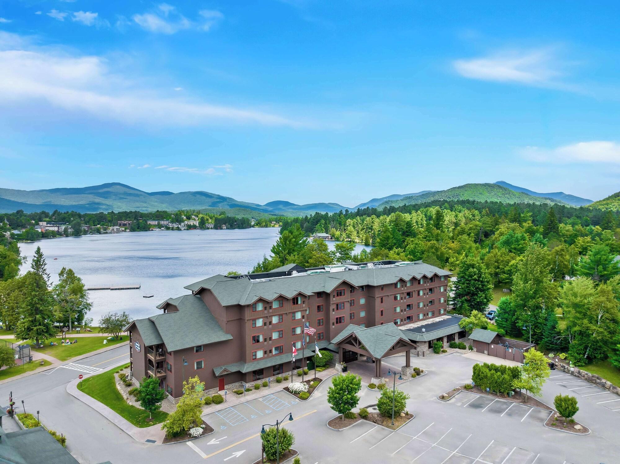 Vista Exterior Hampton Inn & Suites Lake Placid