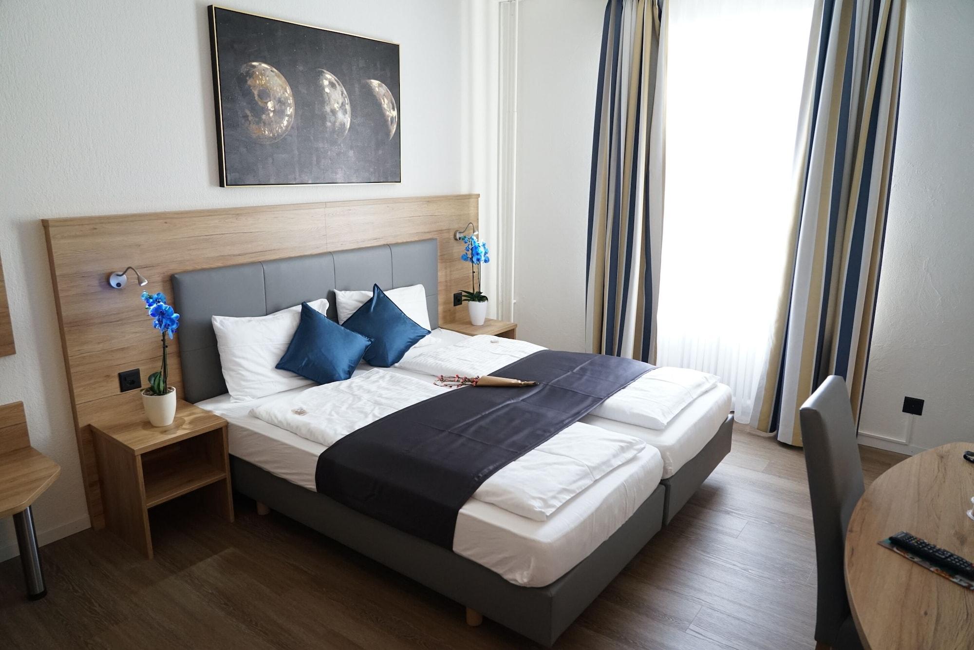 Varios Hotel Perron 10