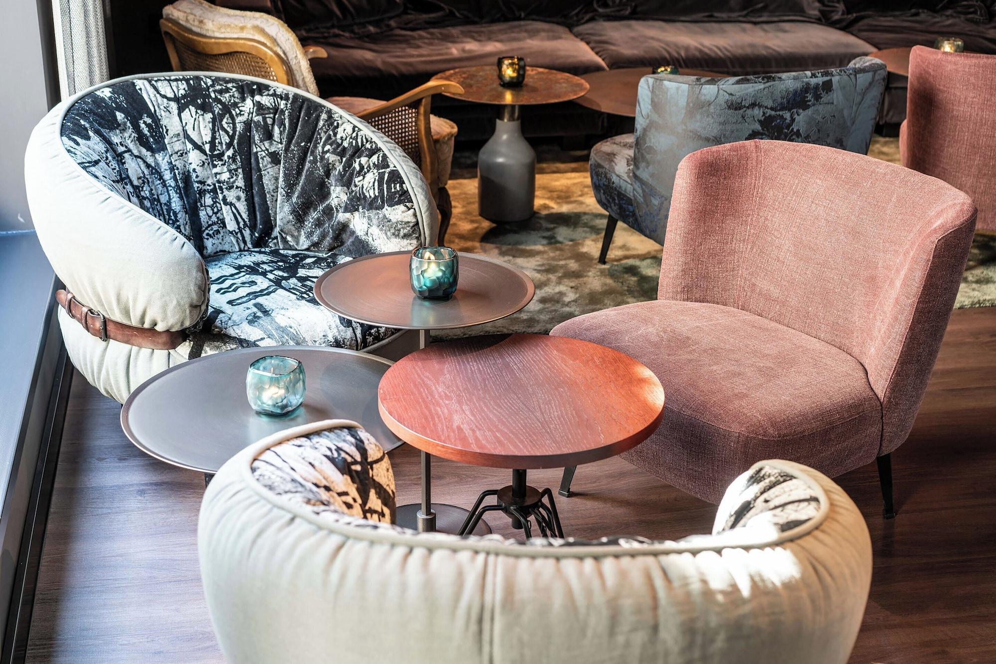 Bar/Salón Motel One Berlin Mitte