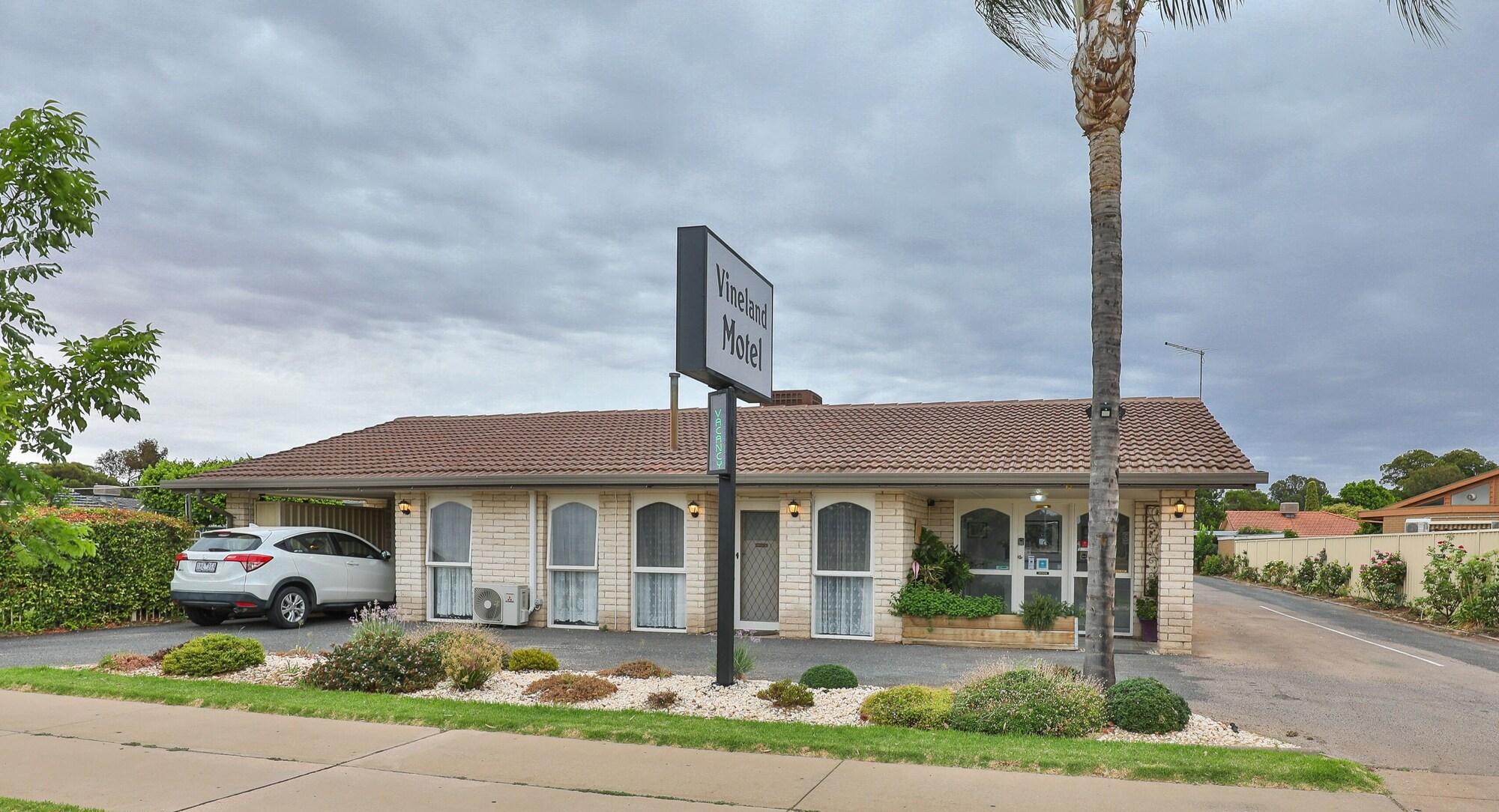 Varios Vineland Motel