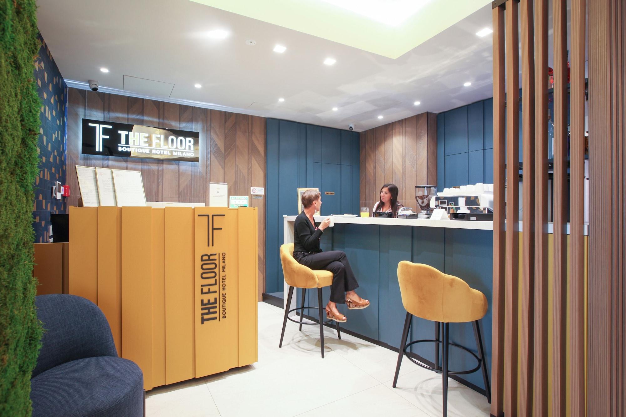 Bar/Salón TheROOMS by TheFLOOR Collection