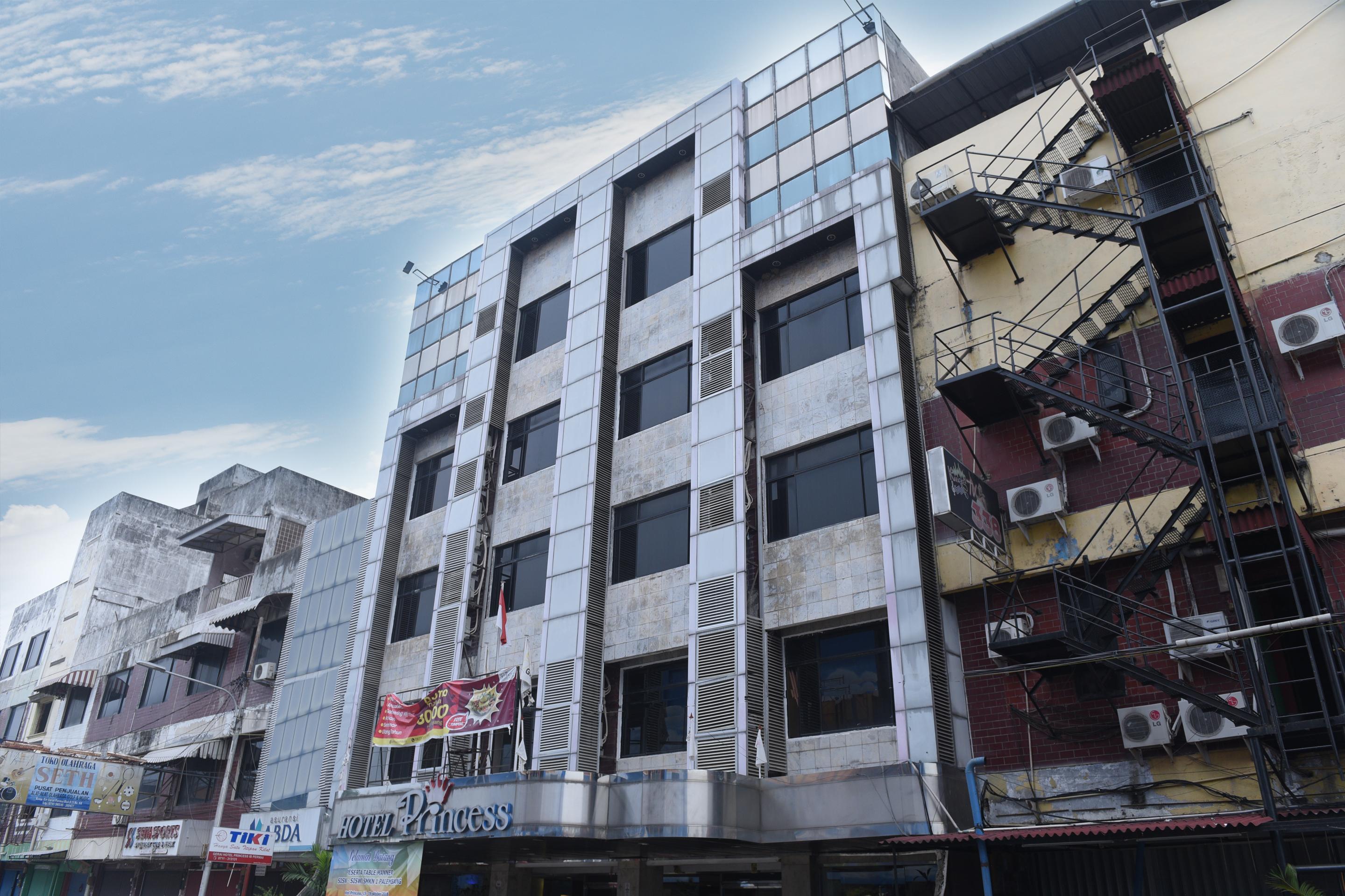 Vista Exterior Super OYO Collection O 166 Hotel Princess