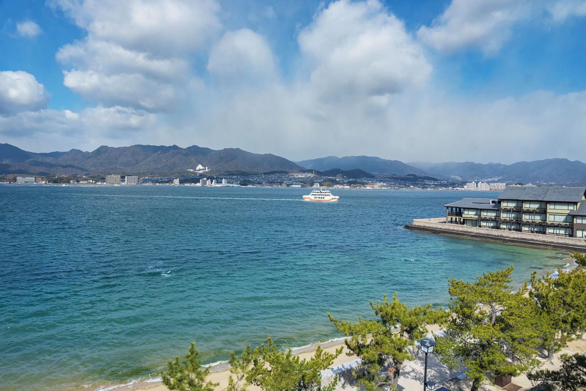 Playa Miyajima Kinsuikan