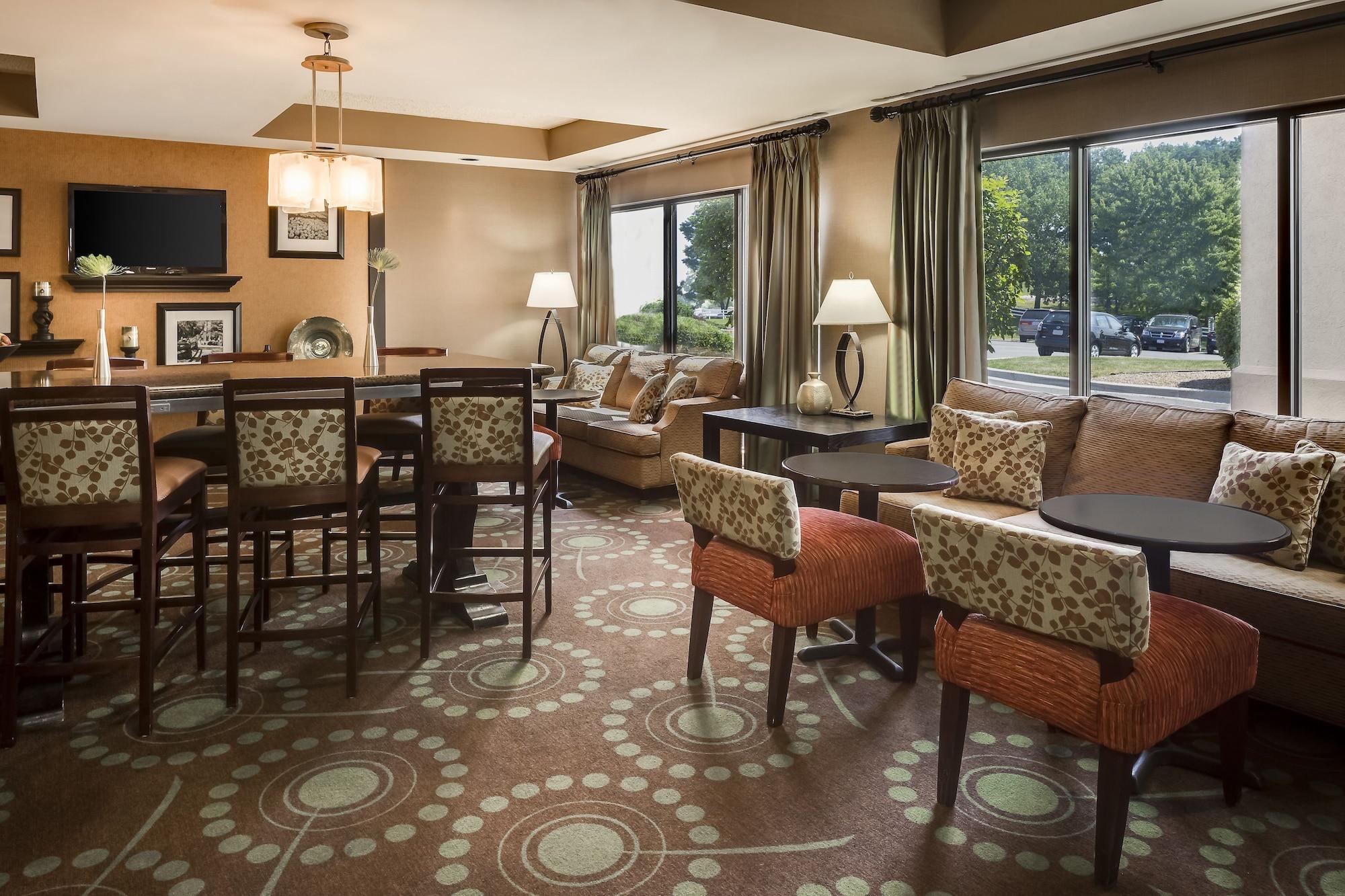 Vista Lobby Hampton Inn Iowa City/Coralville