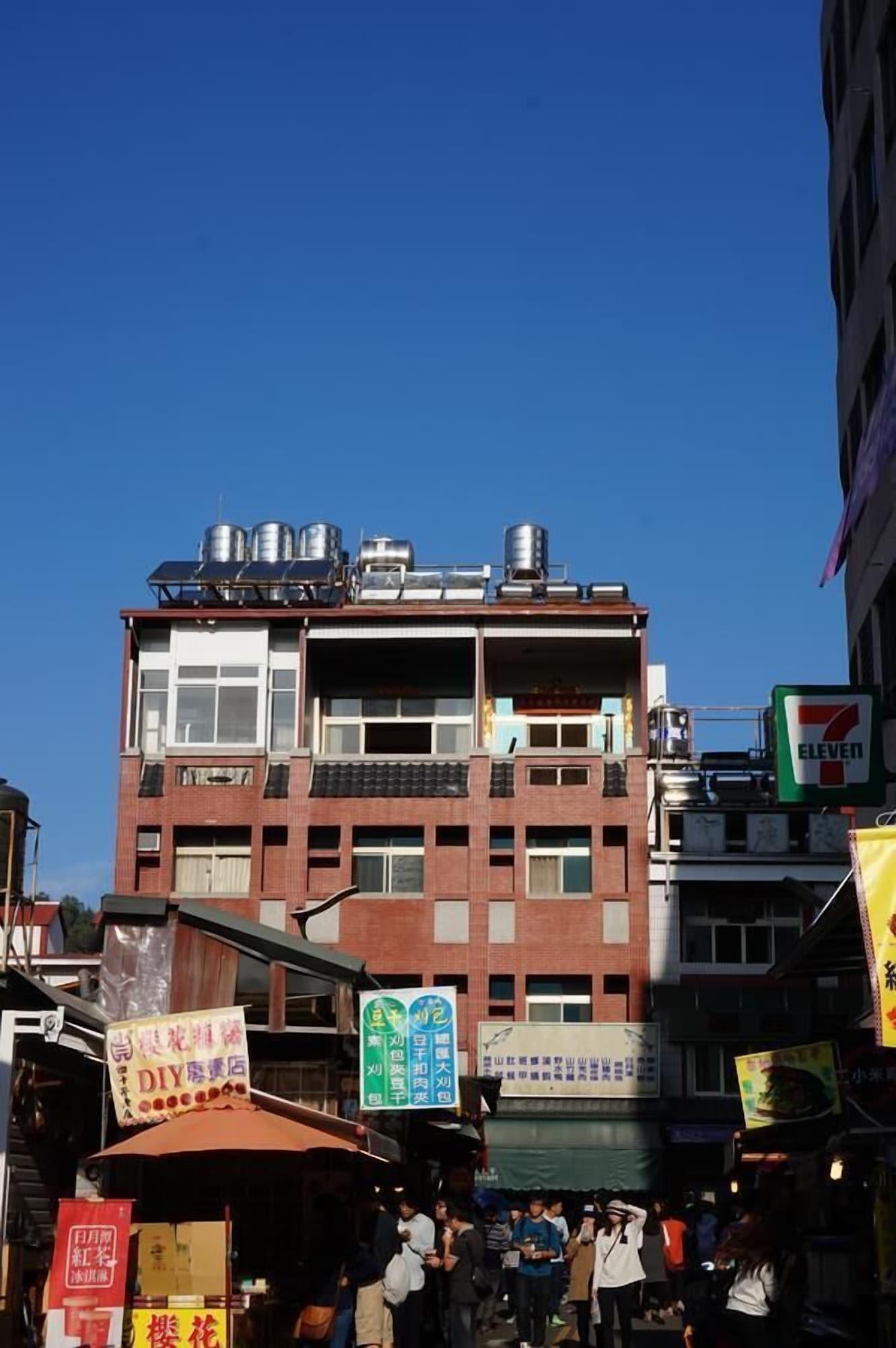 Vista Exterior Lakeside Shopping B&B