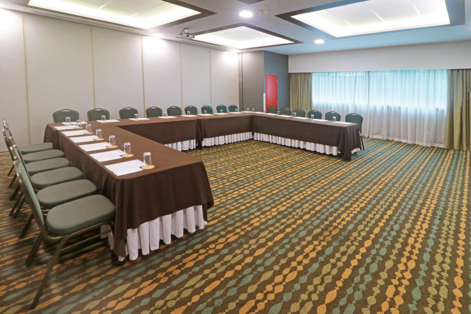 Sala de Reuniones Wyndham Garden Guadalajara Acueducto