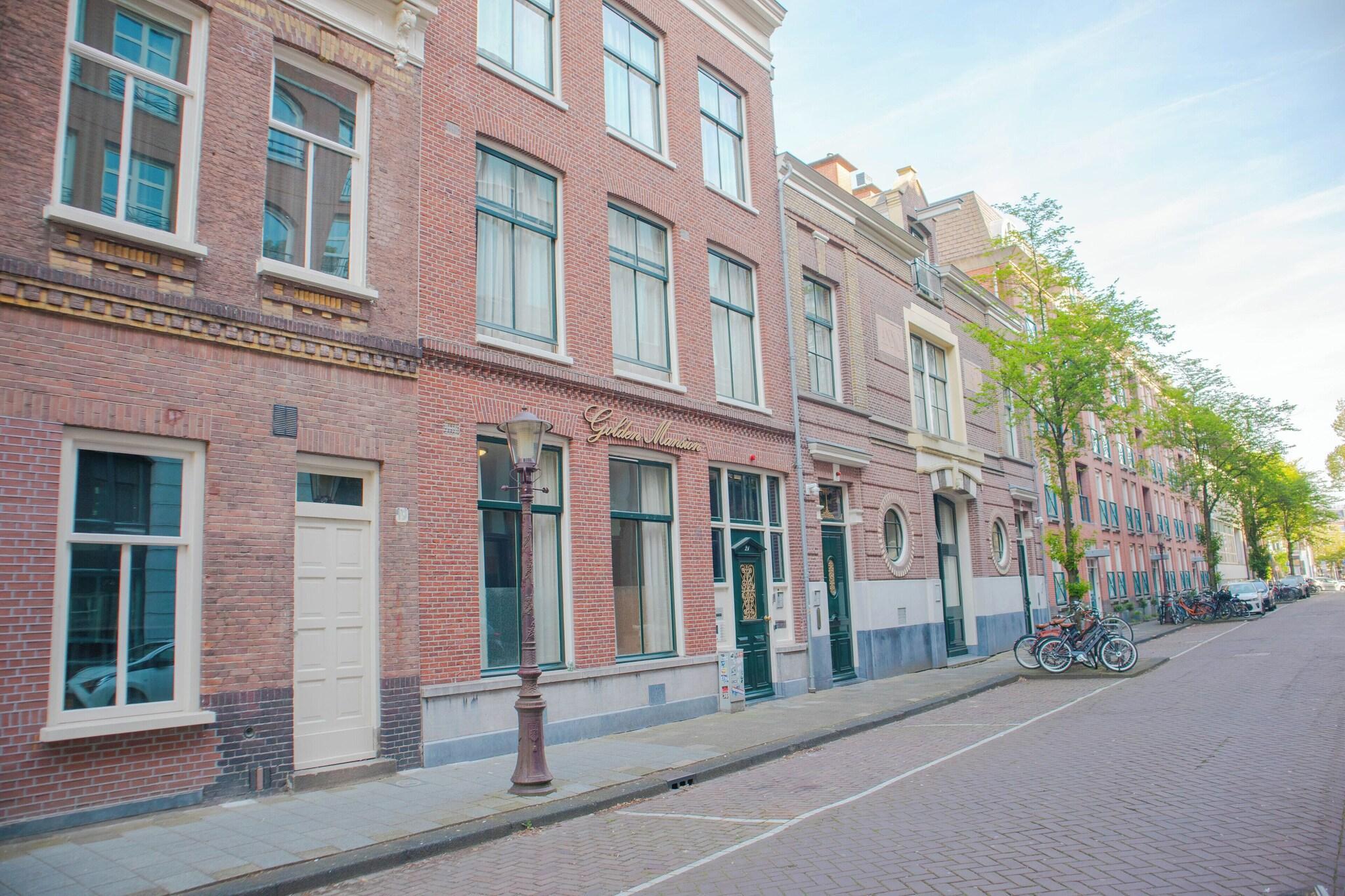 Vista Exterior Golden Mansion Apartments