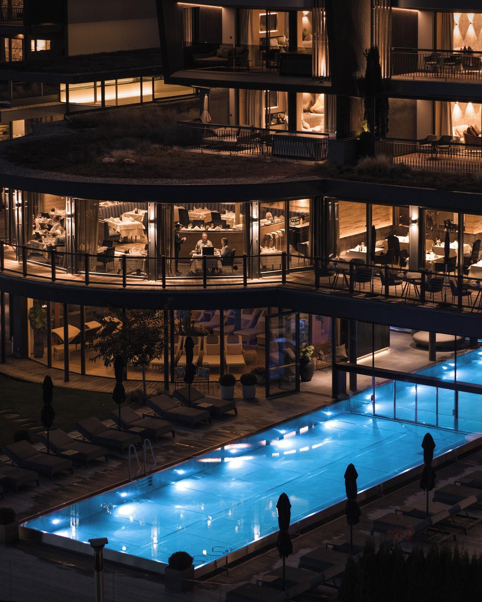 Vista Piscina Chalet Mirabell