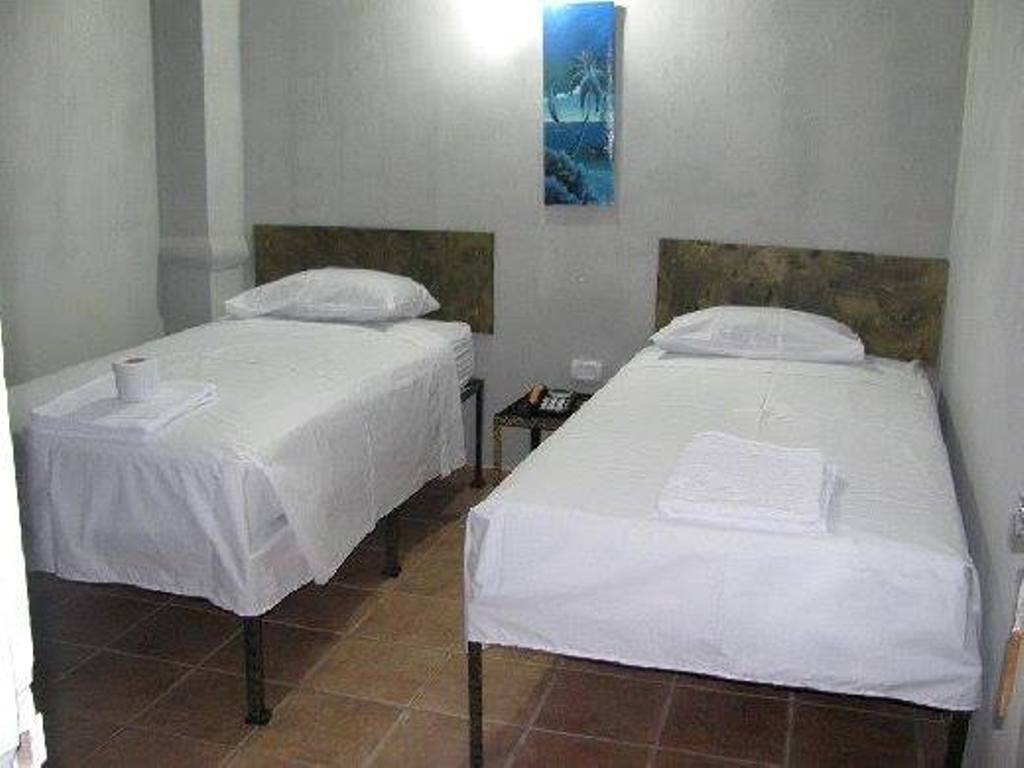 Habitación Hostal Azteca Bolivia