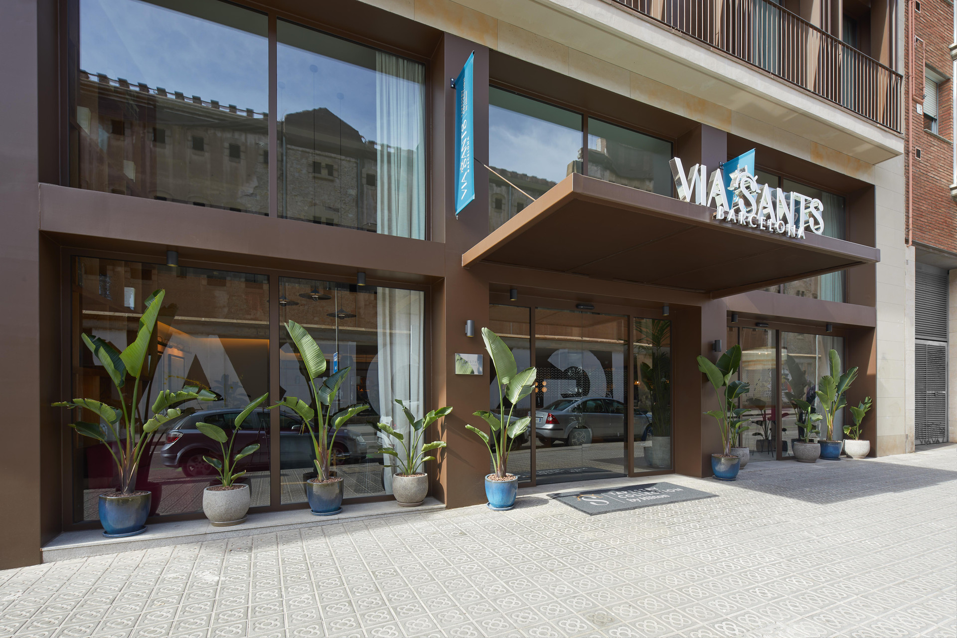 Vista Exterior Via Sants Hotel Barcelona, Tapestry Collection by Hilton