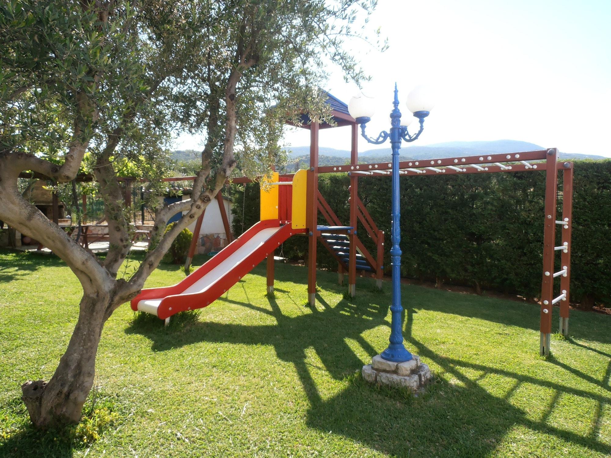 Instalaciones Recreativas Paris Village